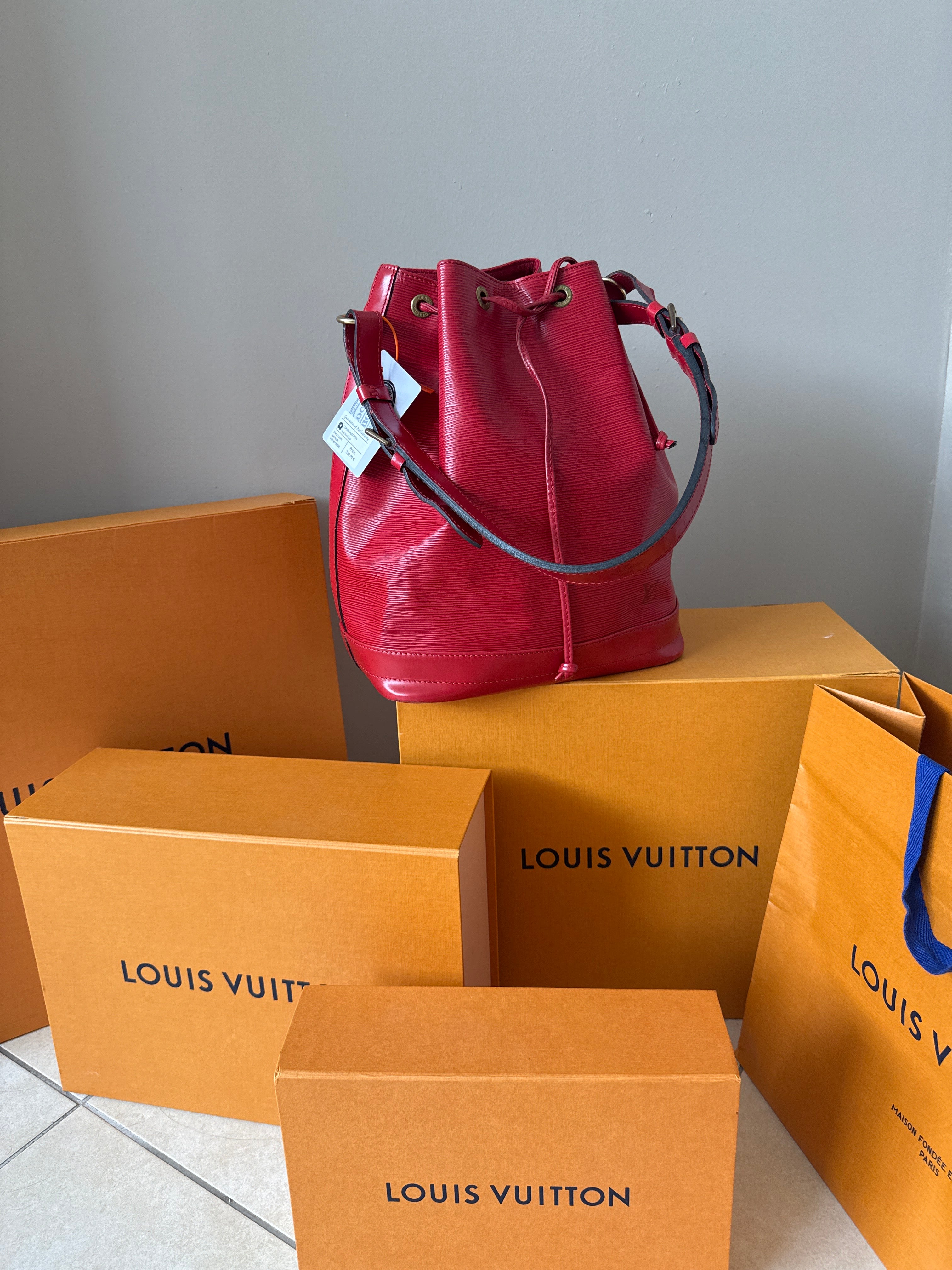 Louis Vuitton Noè Epi Red