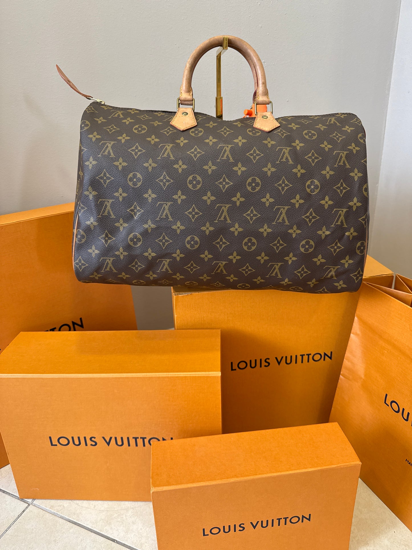 Louis Vuitton Speedy 40