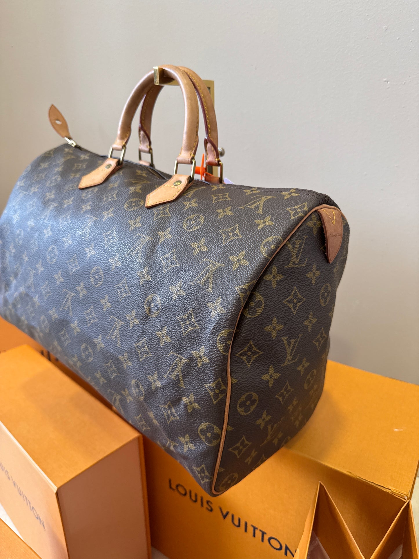 Louis Vuitton Speedy 40