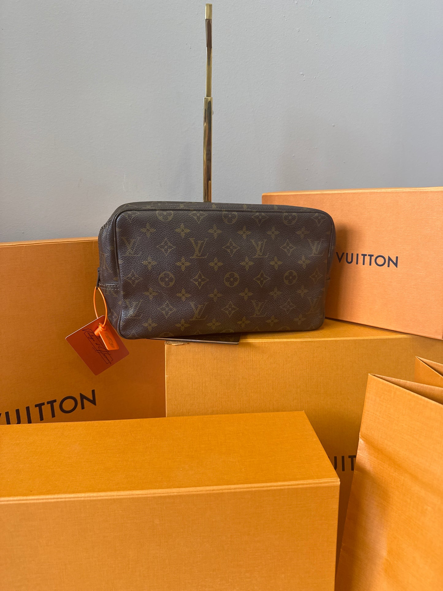 Louis Vuitton Trousse 28
