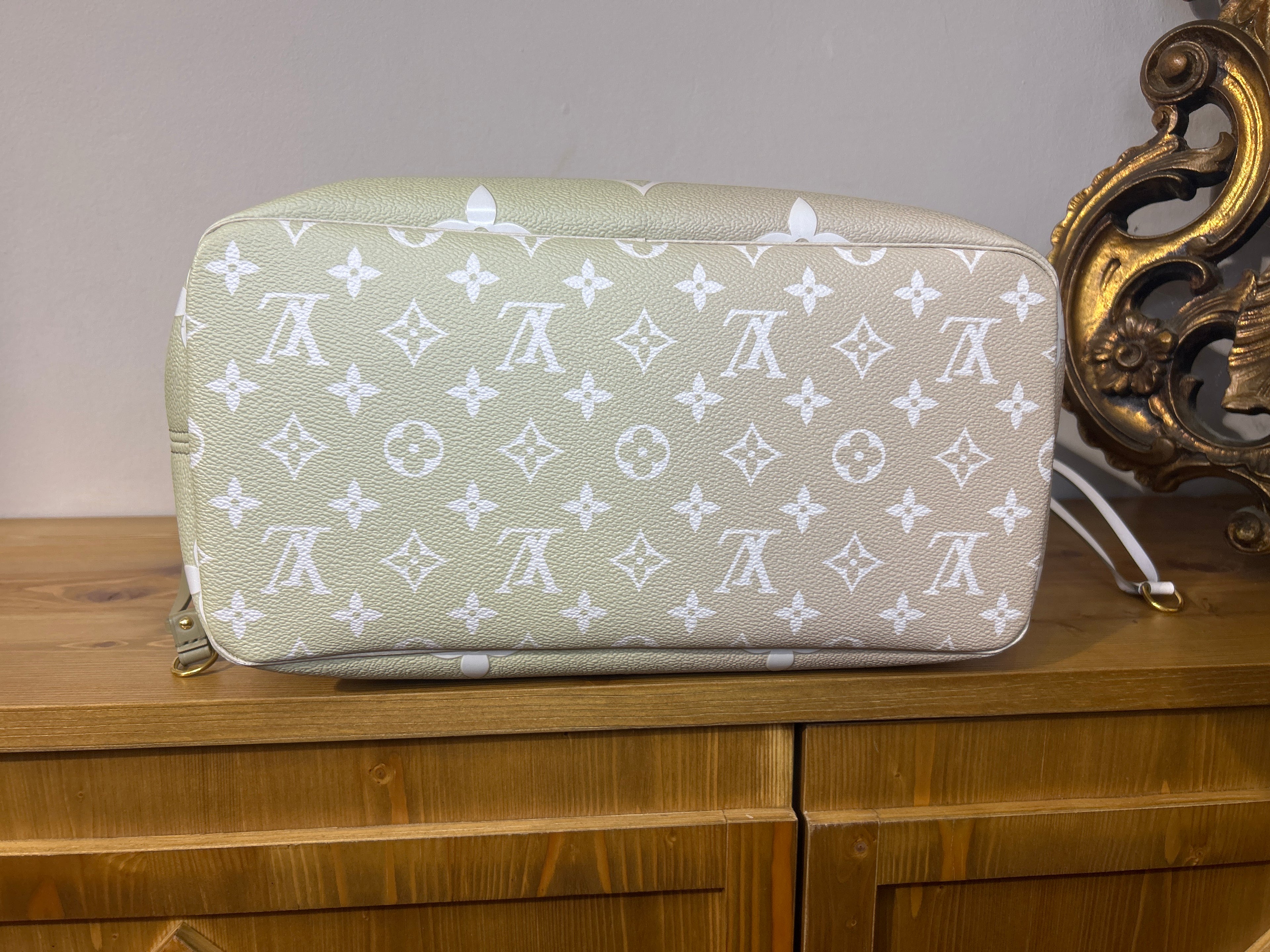 Louis Vuitton Neverfull Spring