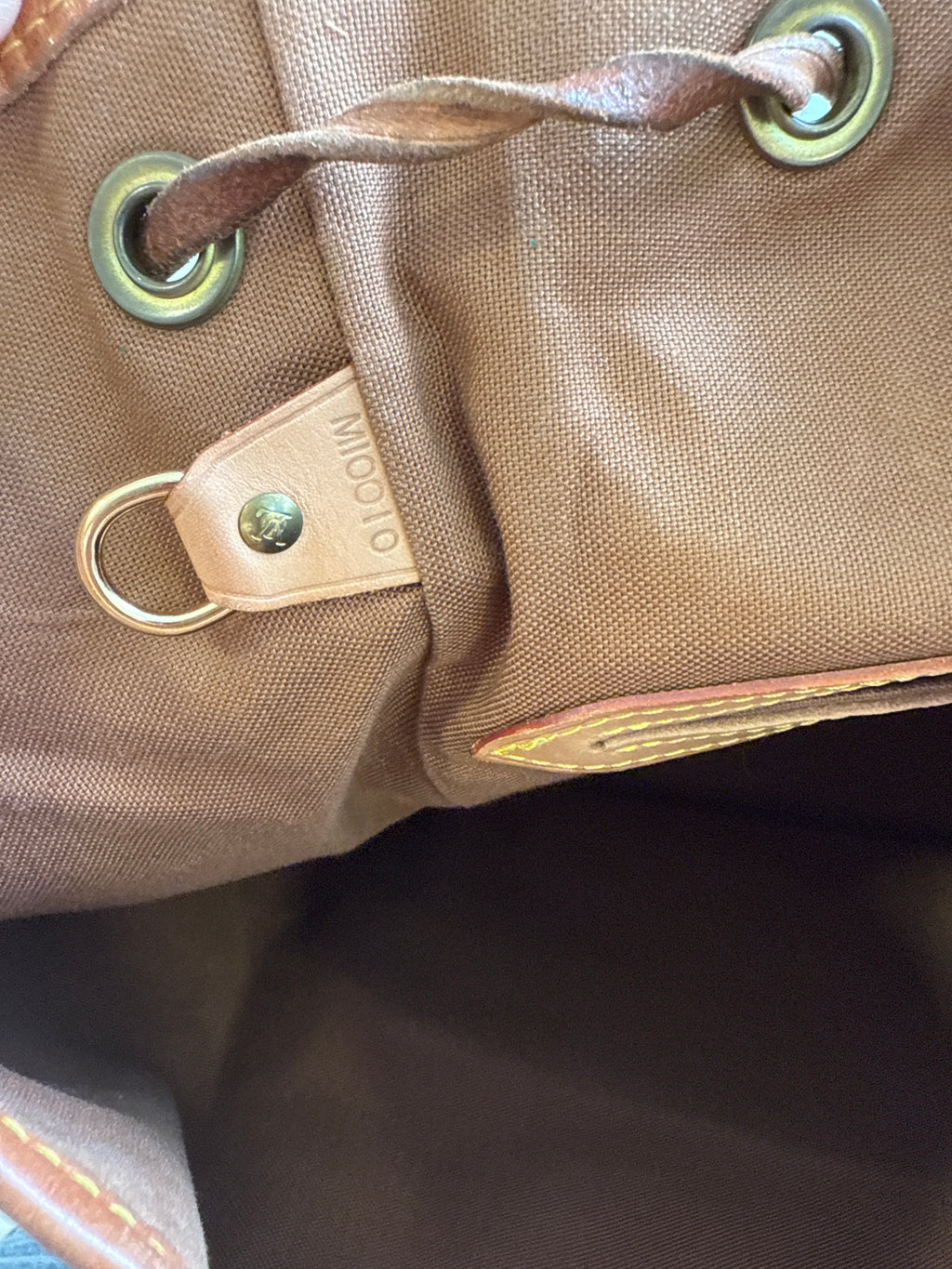 Louis Vuitton Montsouirs GM