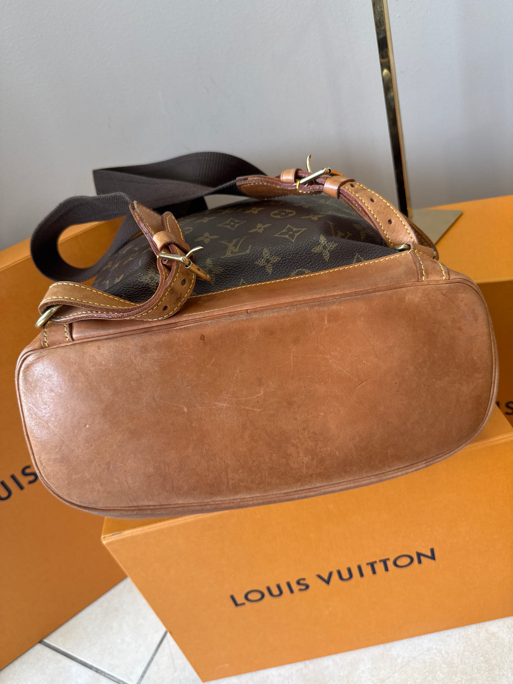 Louis Vuitton Montsouirs GM
