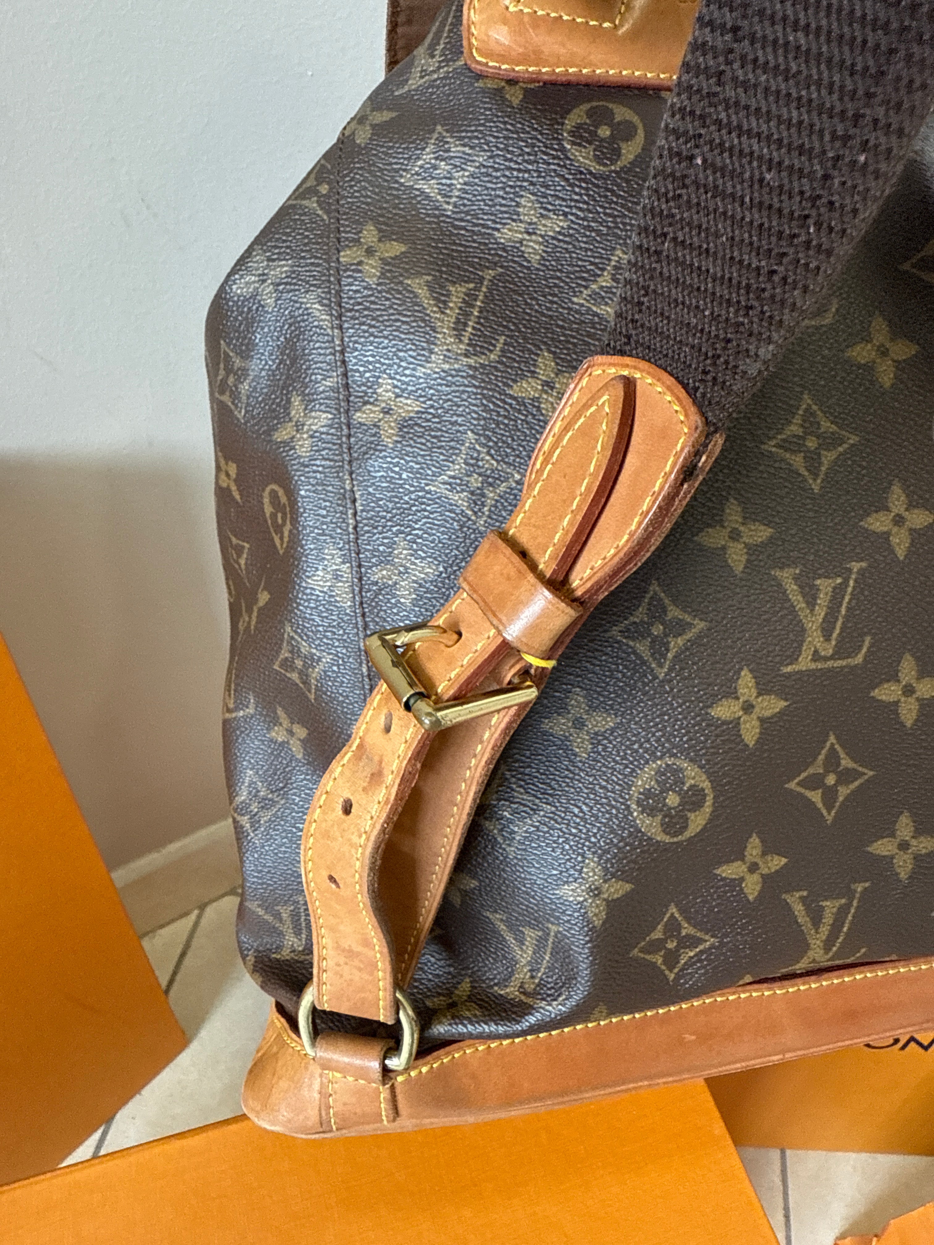 Louis Vuitton Montsouirs GM