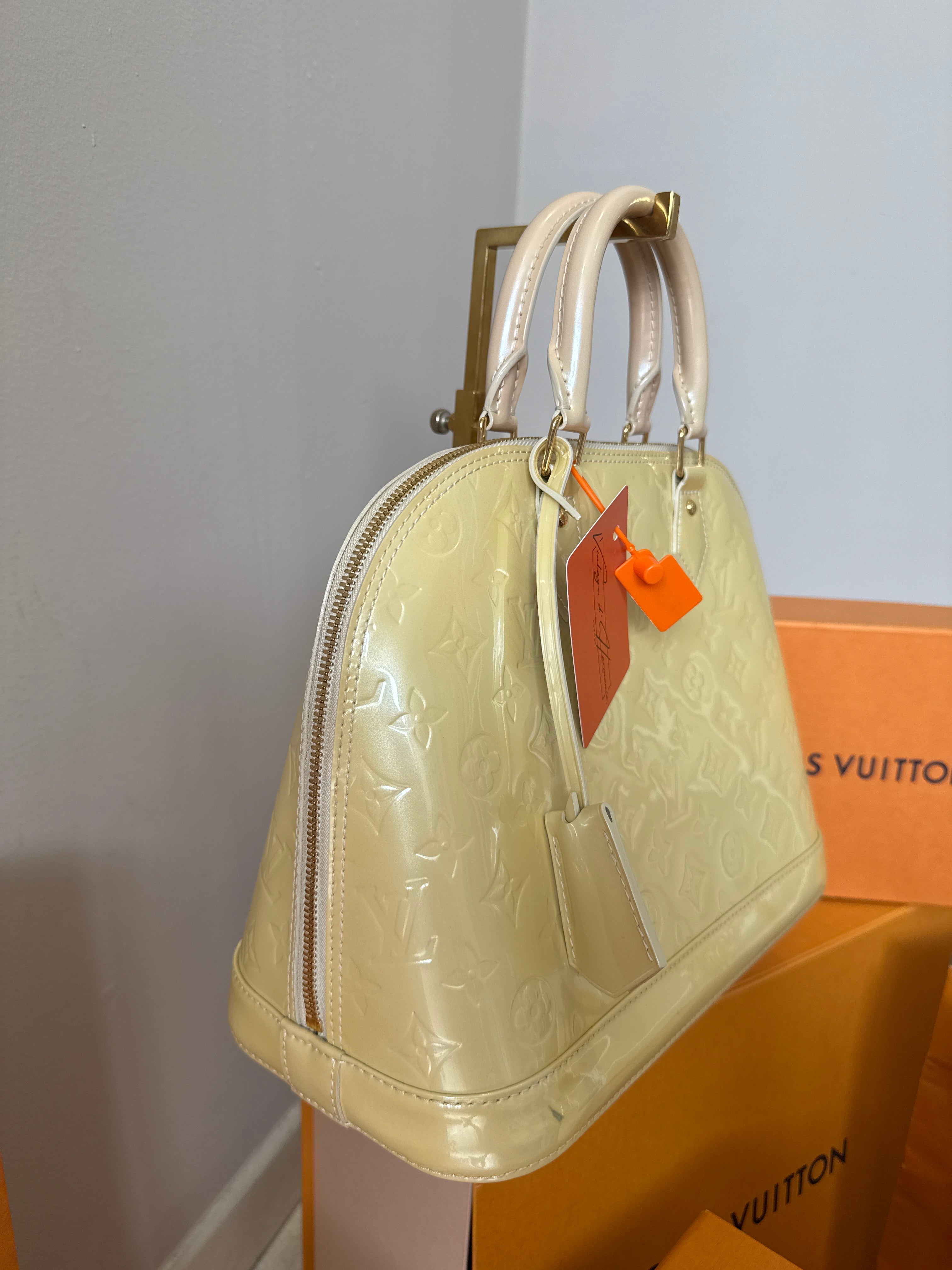 Louis Vuitton Alma PM Vernis