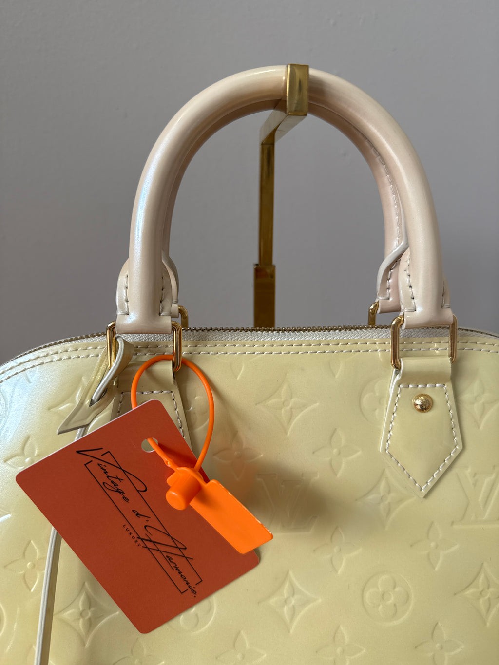 Louis Vuitton Alma PM Vernis