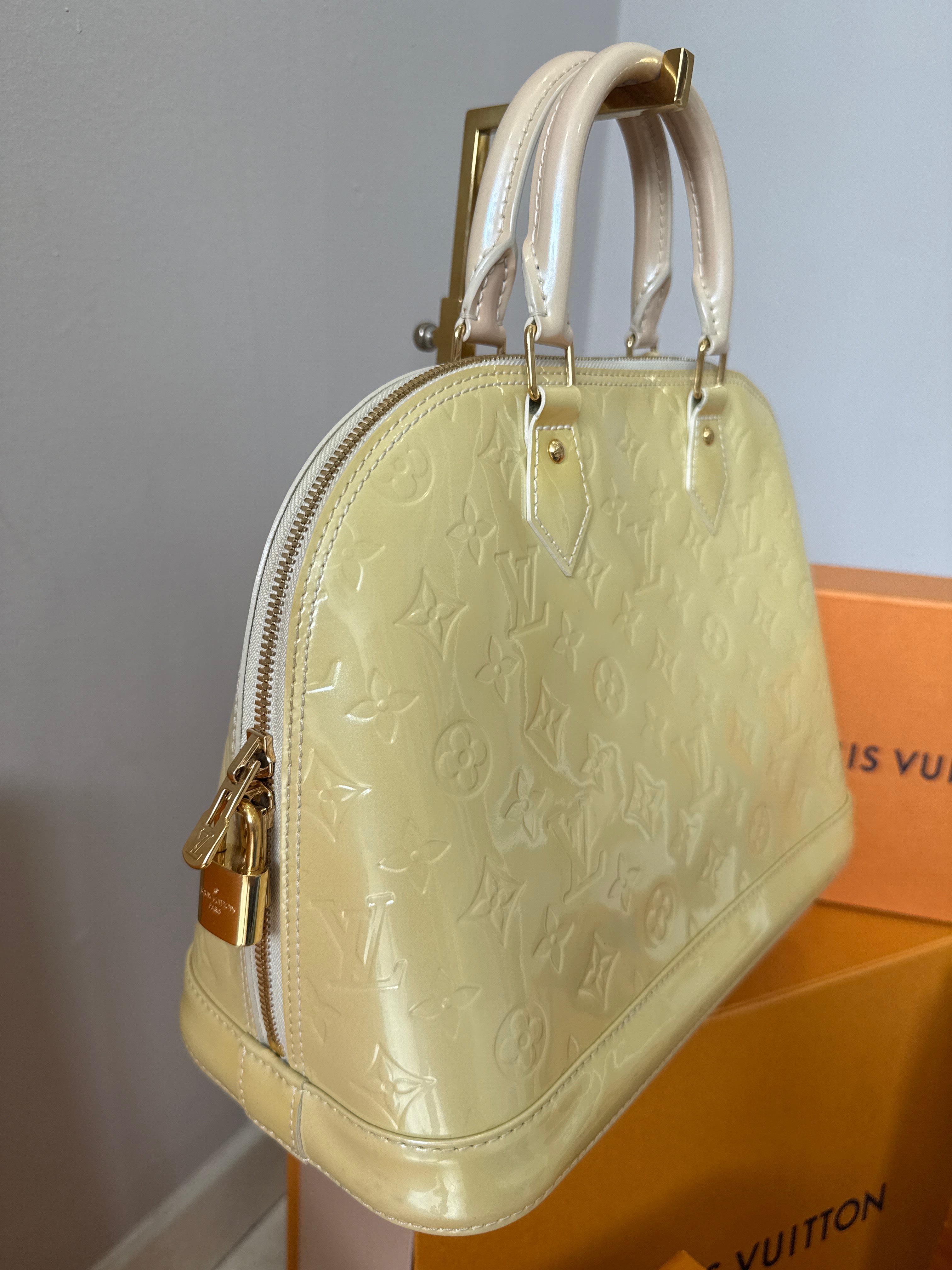Louis Vuitton Alma PM Vernis