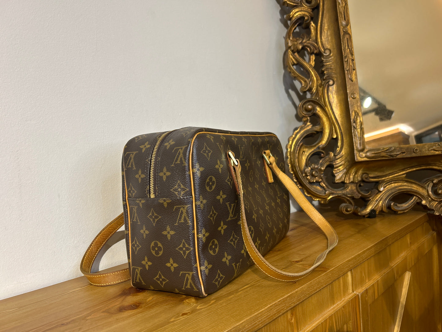 Louis Vuitton CITE