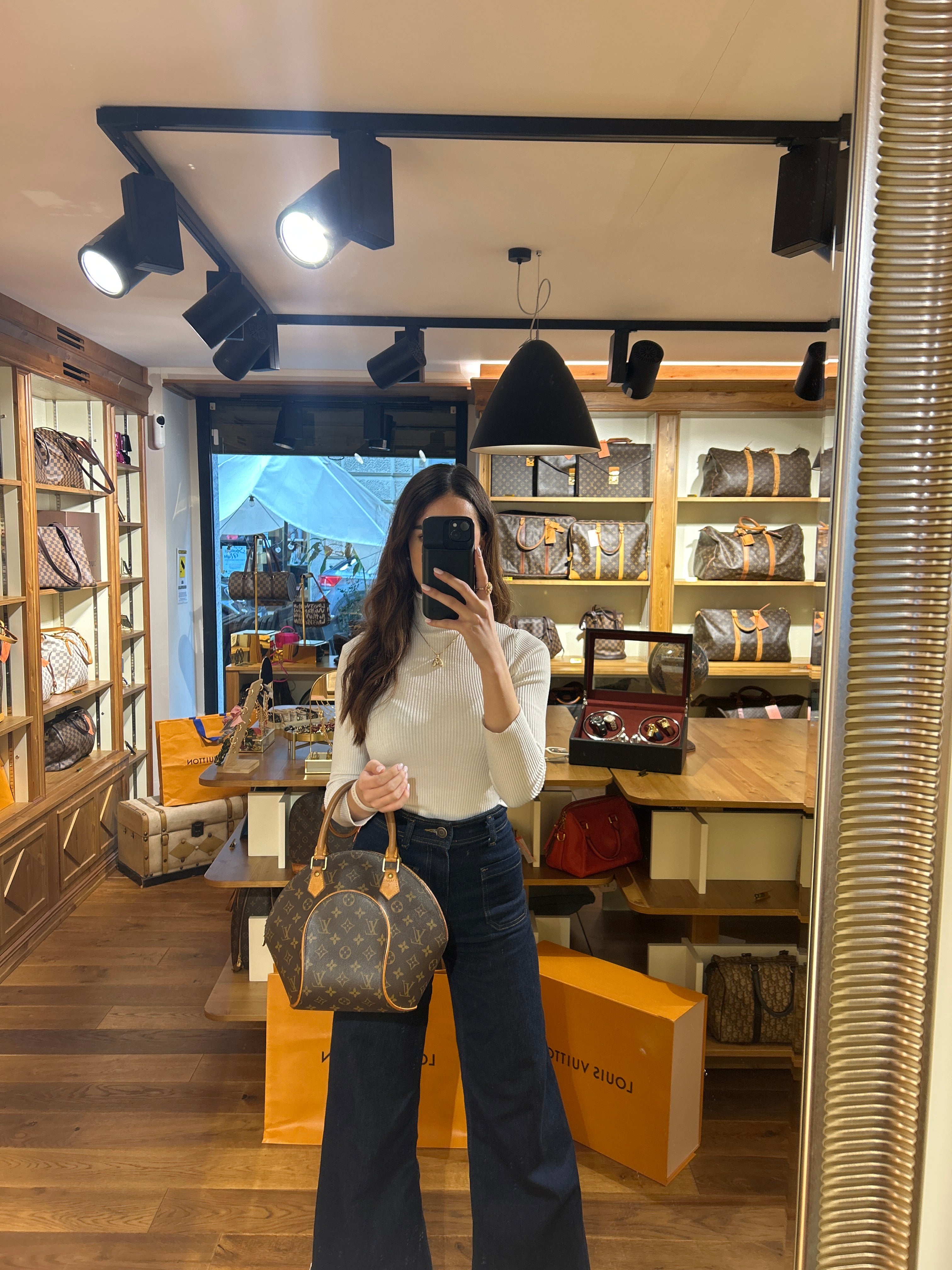 Louis Vuitton Ellipse