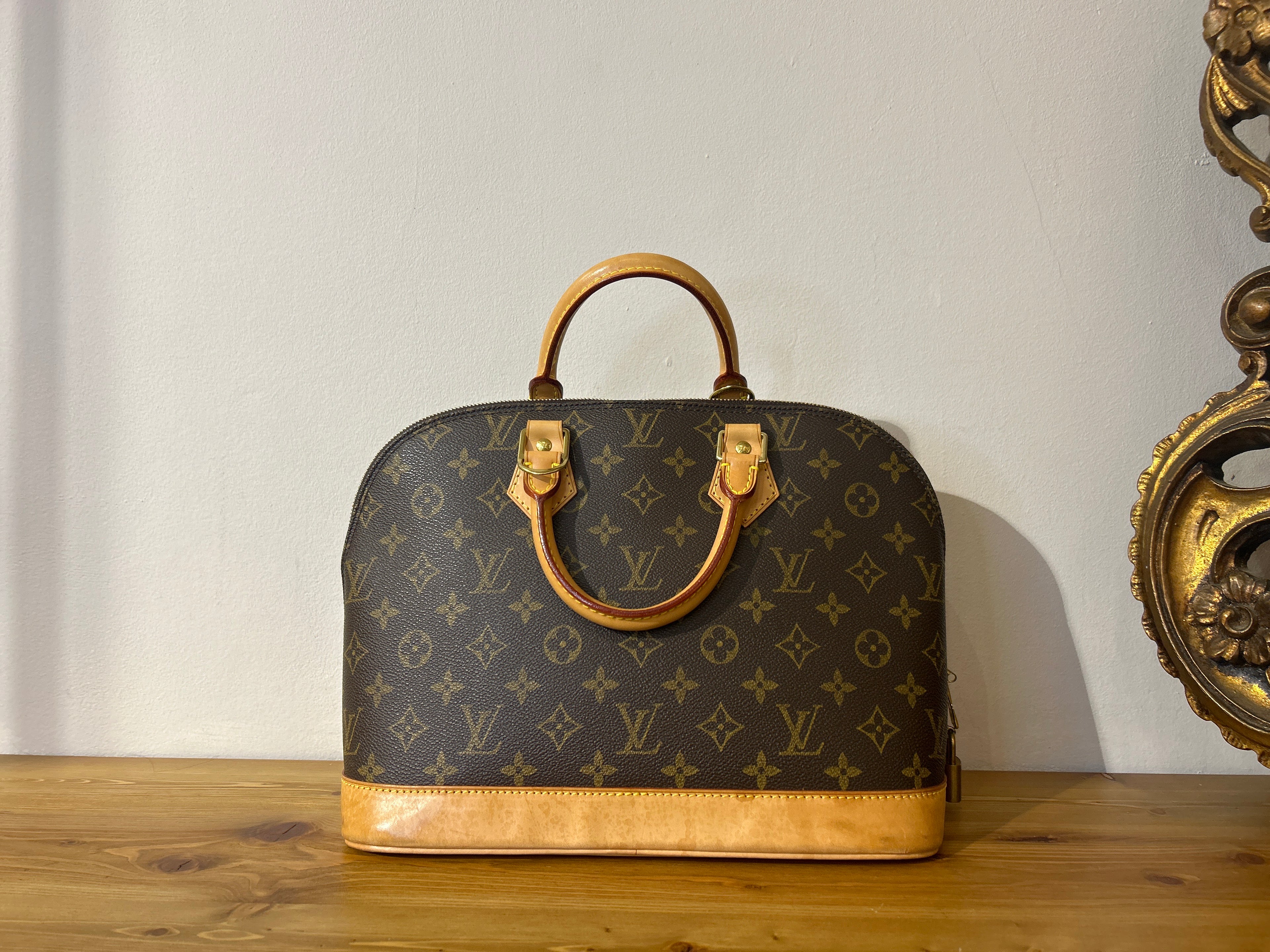 Louis Vuitton Alma