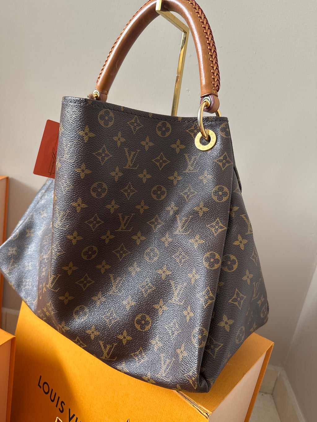 Louis Vuitton Artsy MM