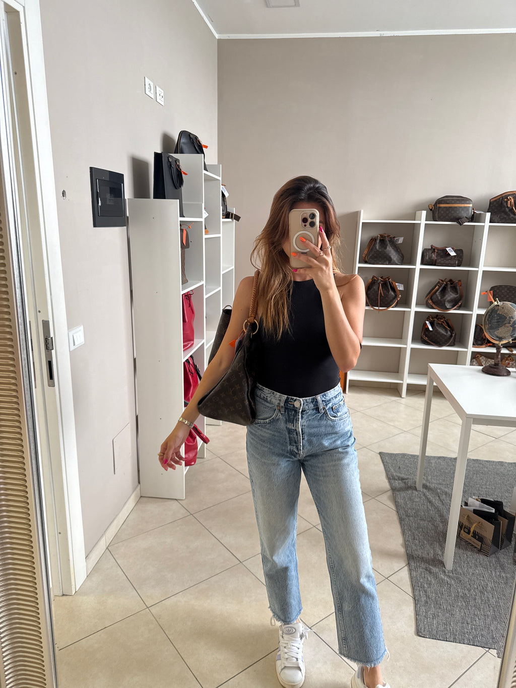 Louis Vuitton Artsy MM