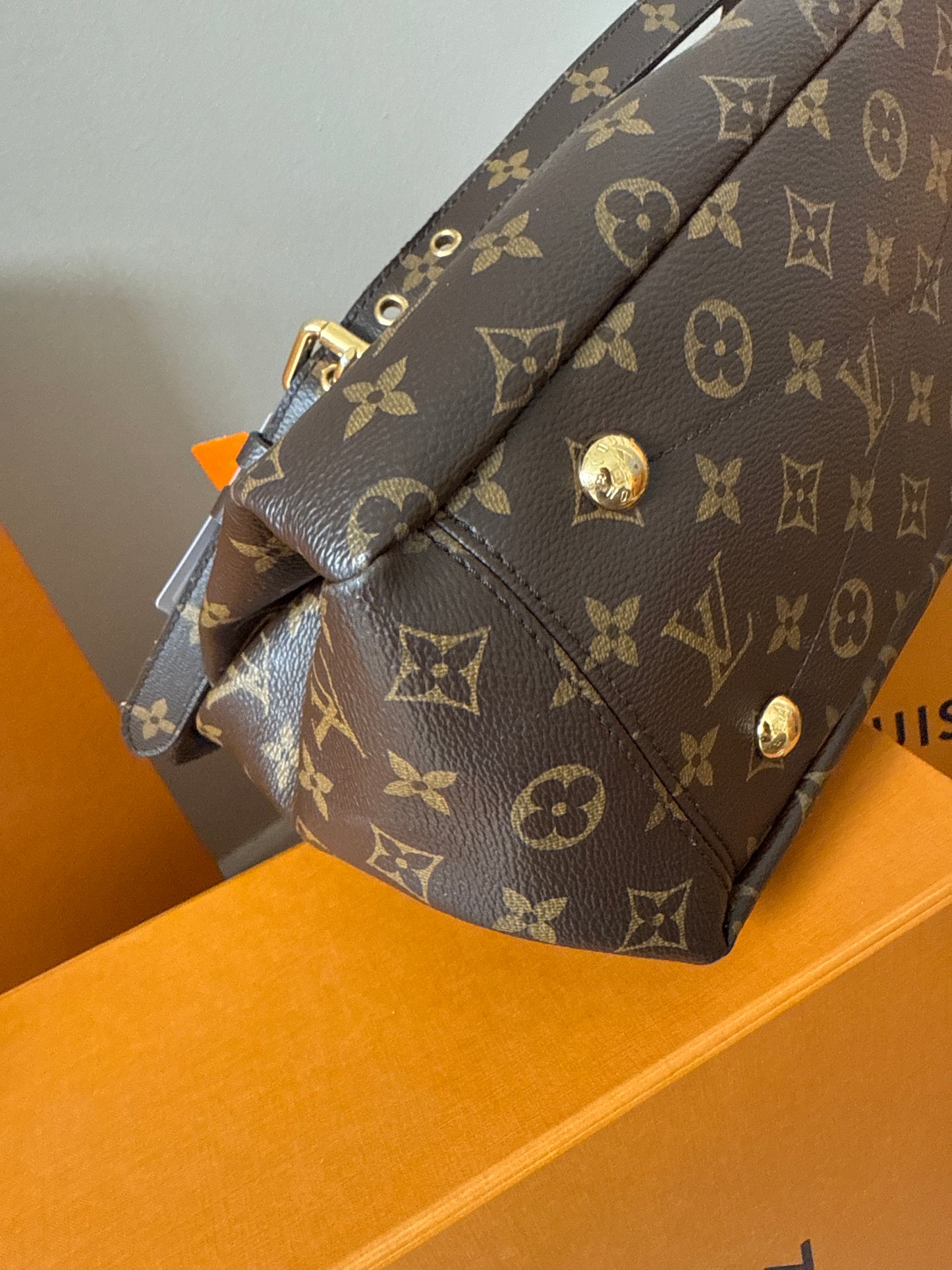 Louis Vuitton Pallas MM