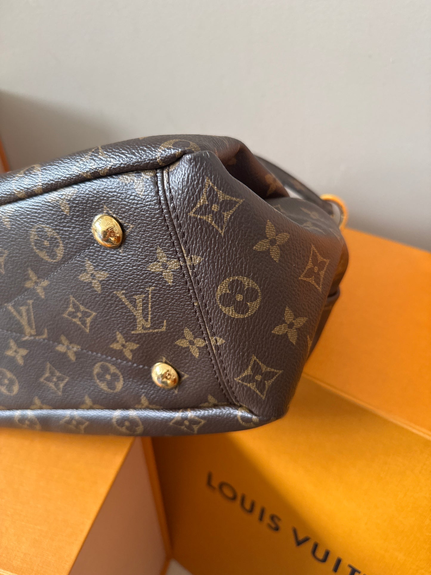 Louis Vuitton Pallas MM