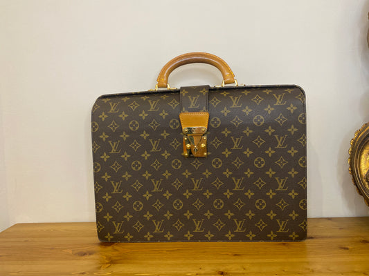 Serviette Fermoir Louis Vuitton
