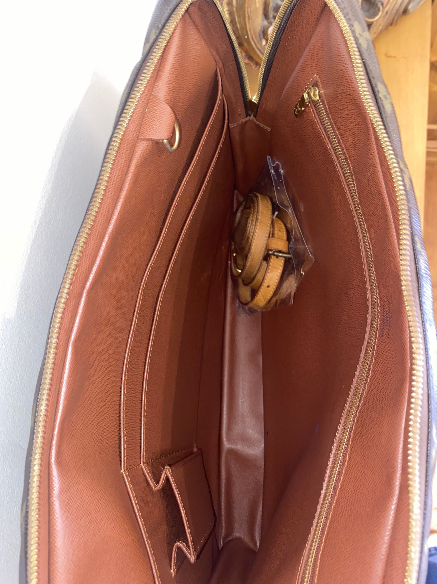 Voyage Louis Vuitton con tracolla