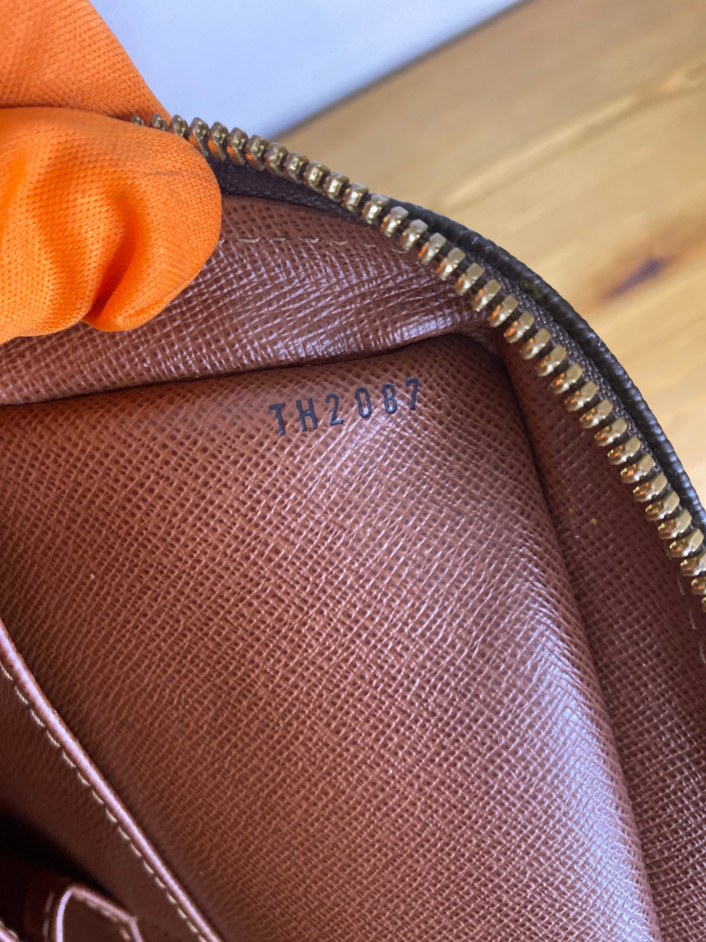 Voyage Louis Vuitton con tracolla