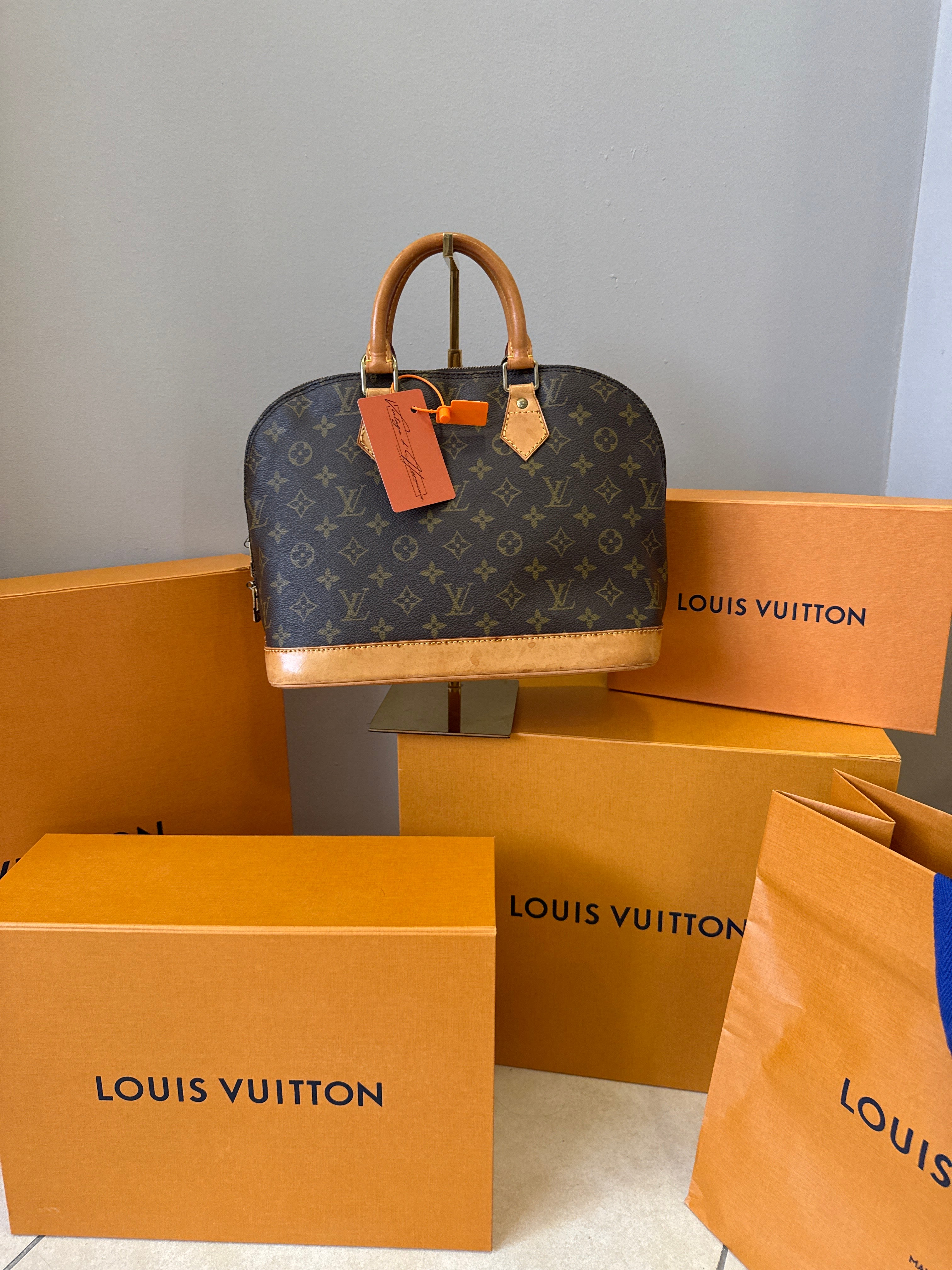 Louis Vuitton Alma