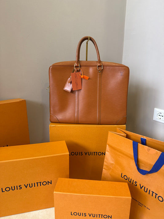 Louis Vuitton Voyage Epi