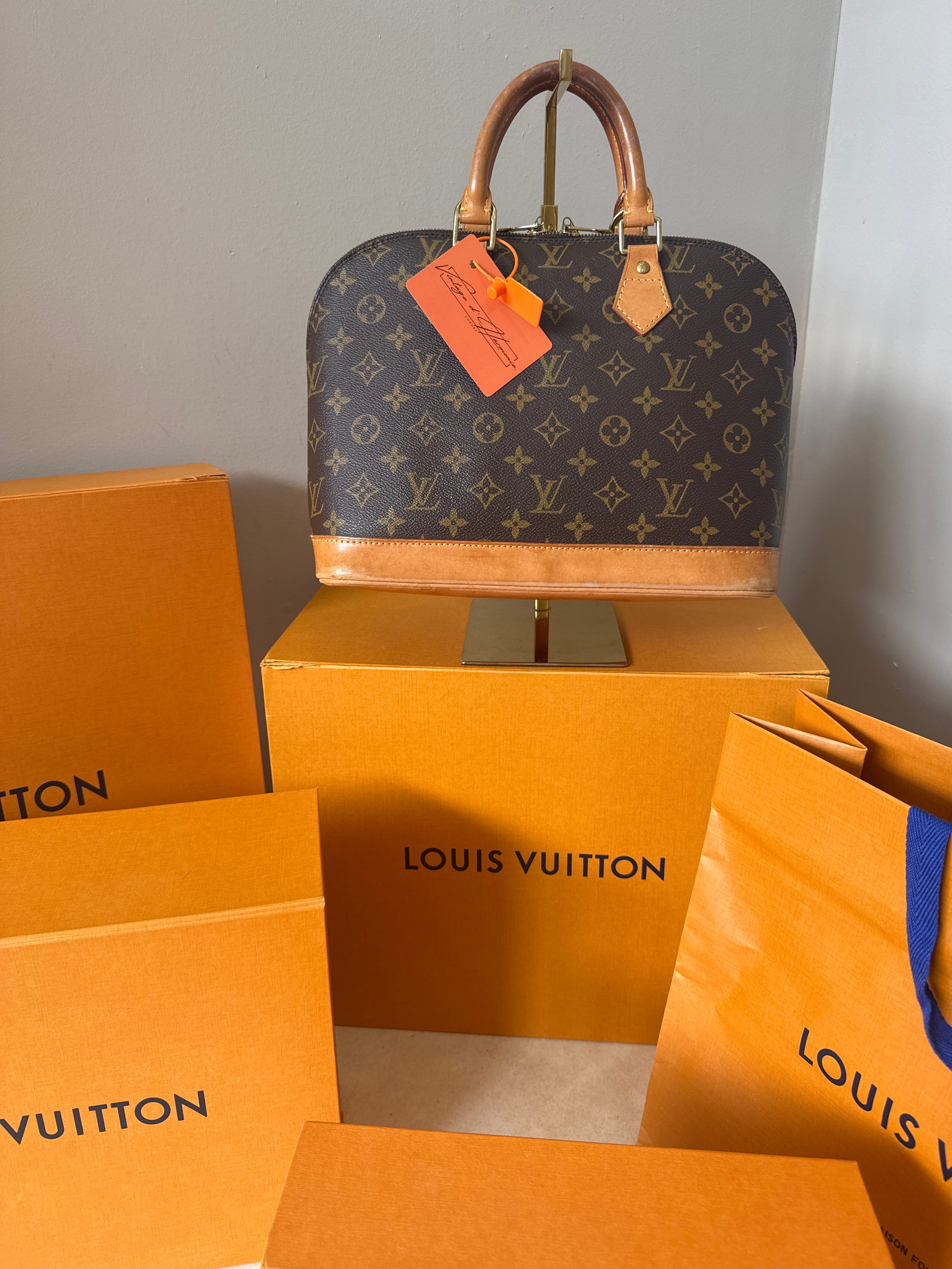 Louis Vuitton Alma