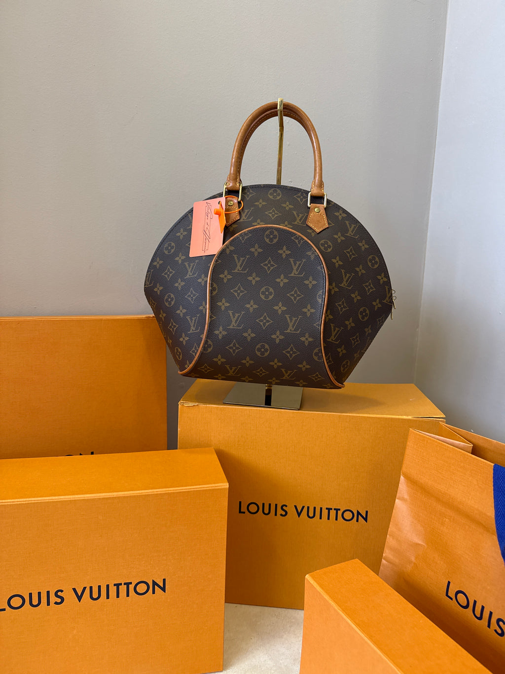 Louis Vuitton Ellipse MM