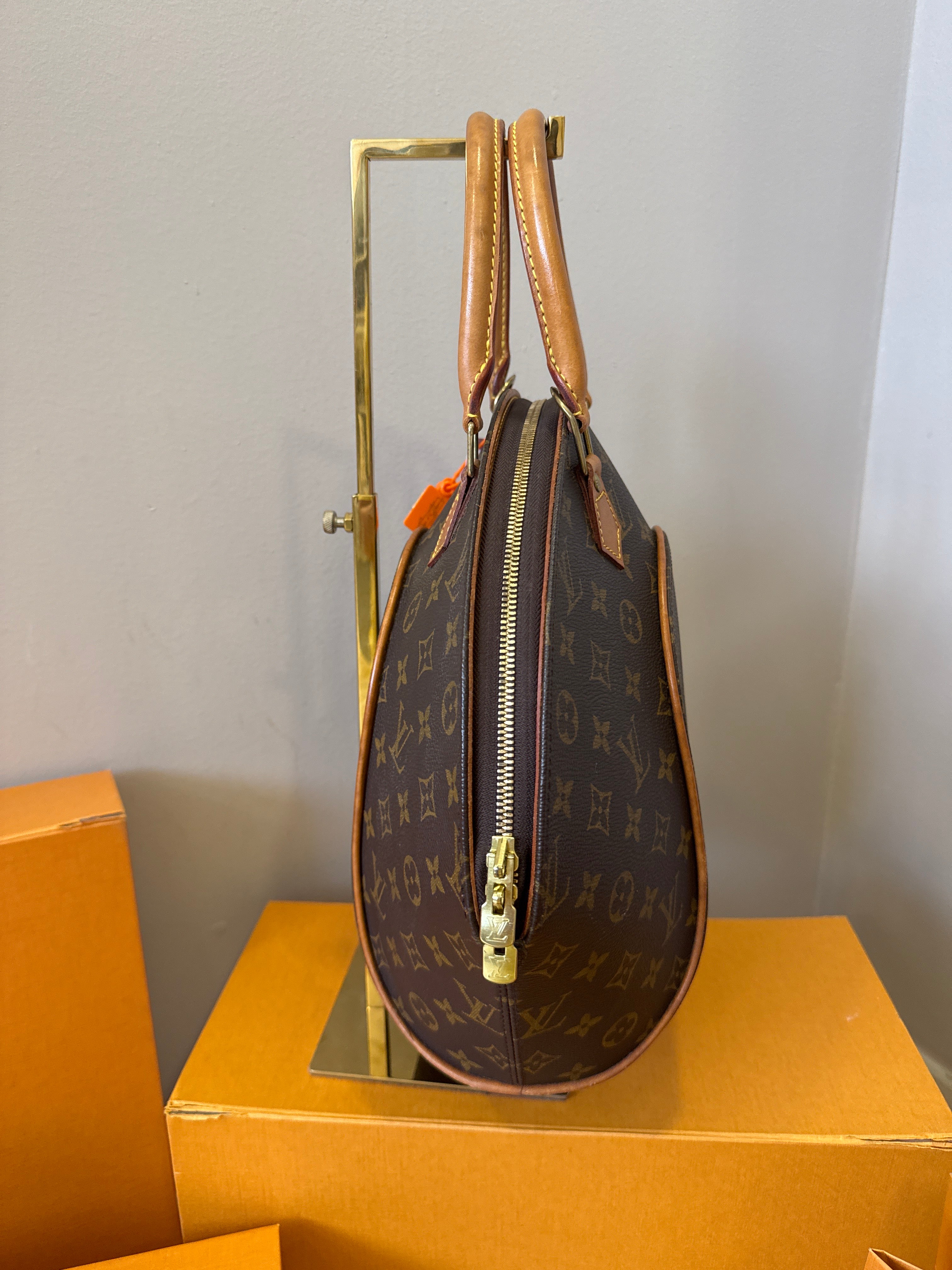 Louis Vuitton Ellipse MM