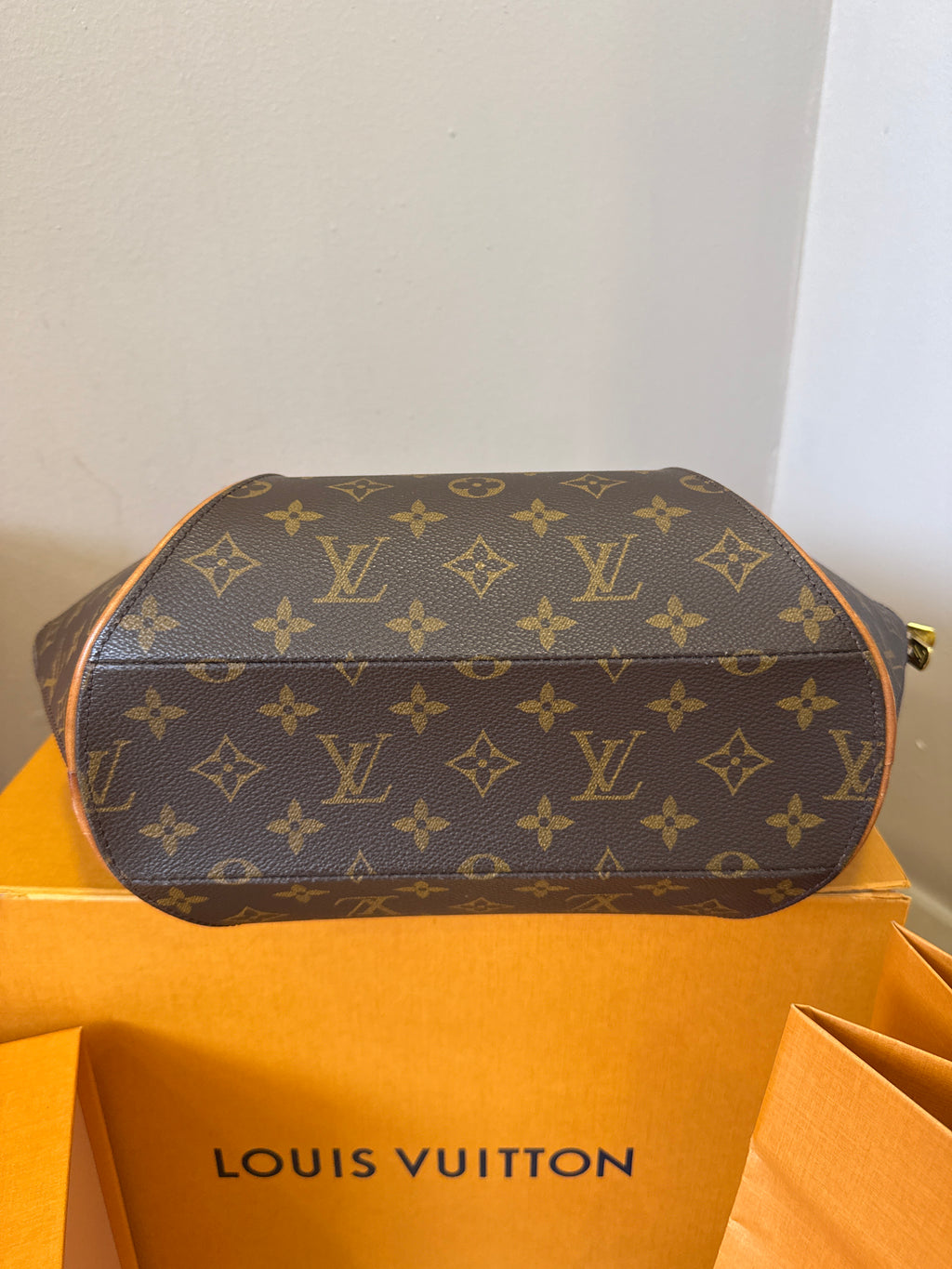Louis Vuitton Ellipse MM