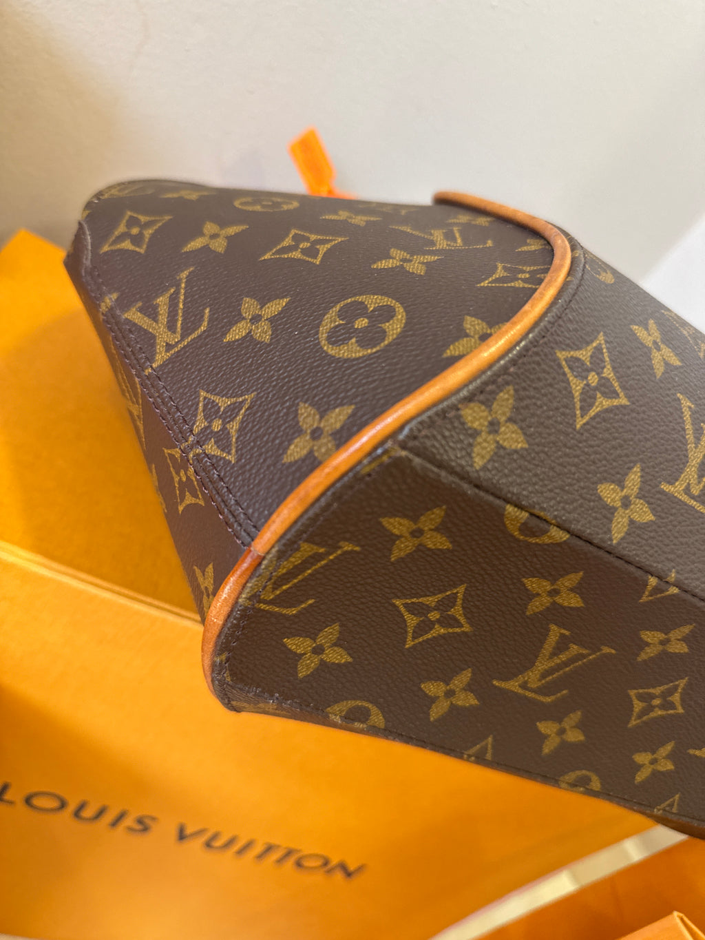 Louis Vuitton Ellipse MM