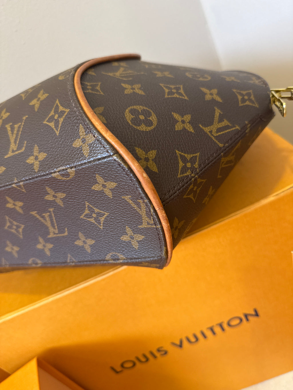 Louis Vuitton Ellipse MM