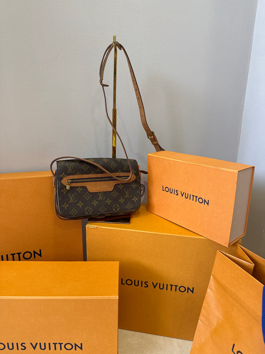 Louis Vuitton Saint German 24