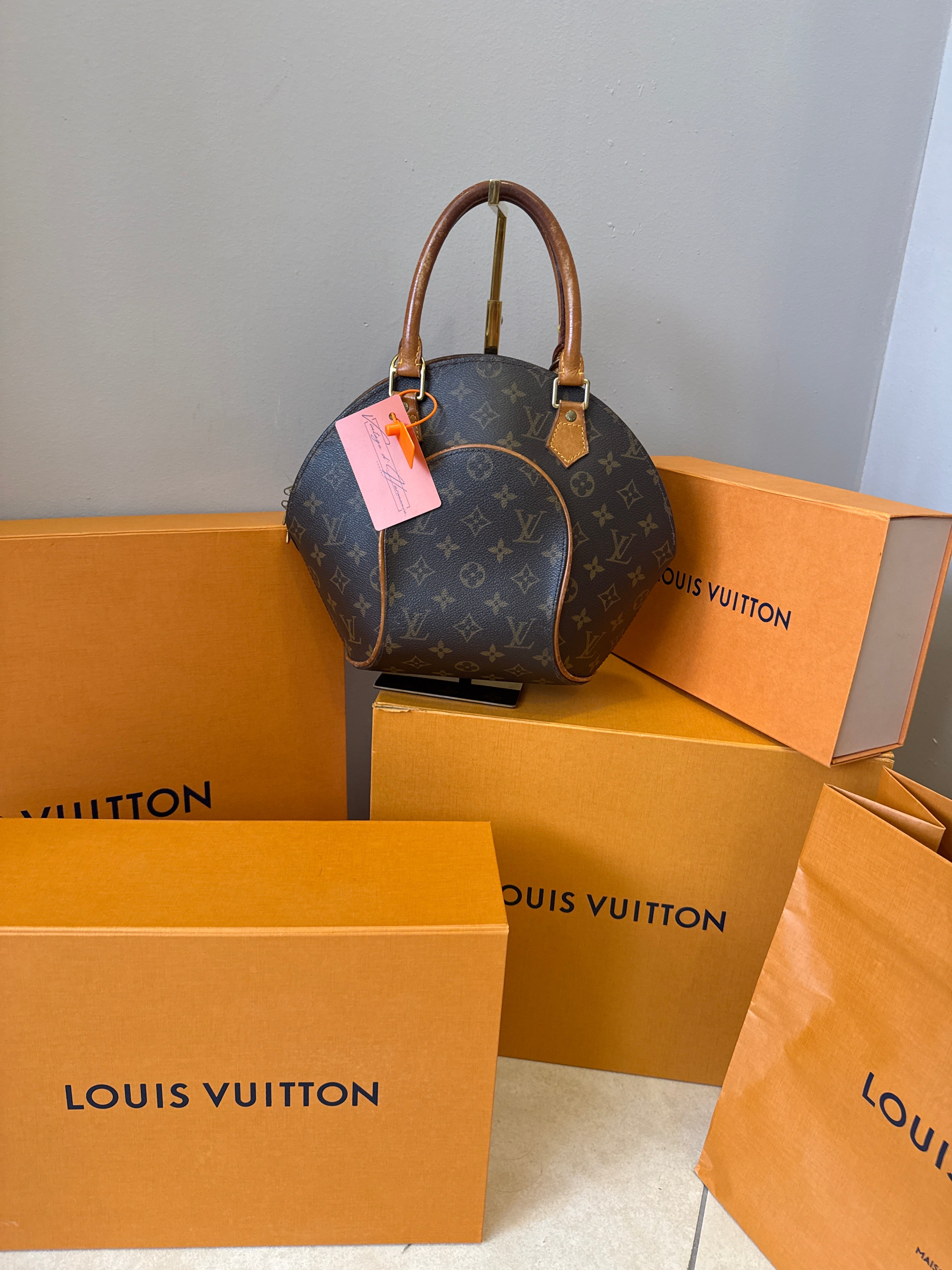 Louis Vuitton Ellipse PM