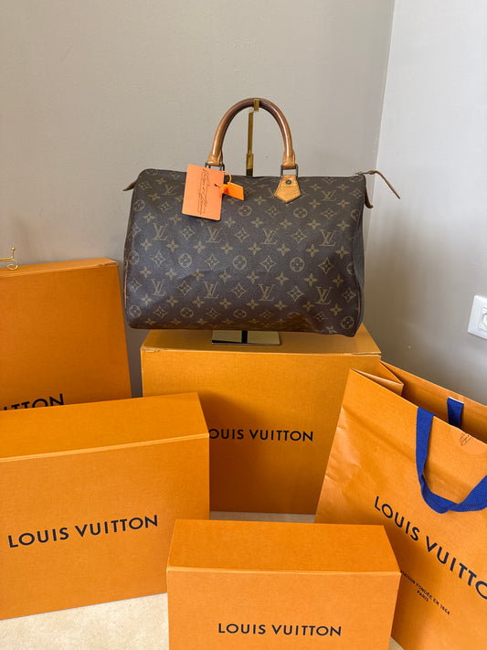 Louis Vuitton Speedy 35