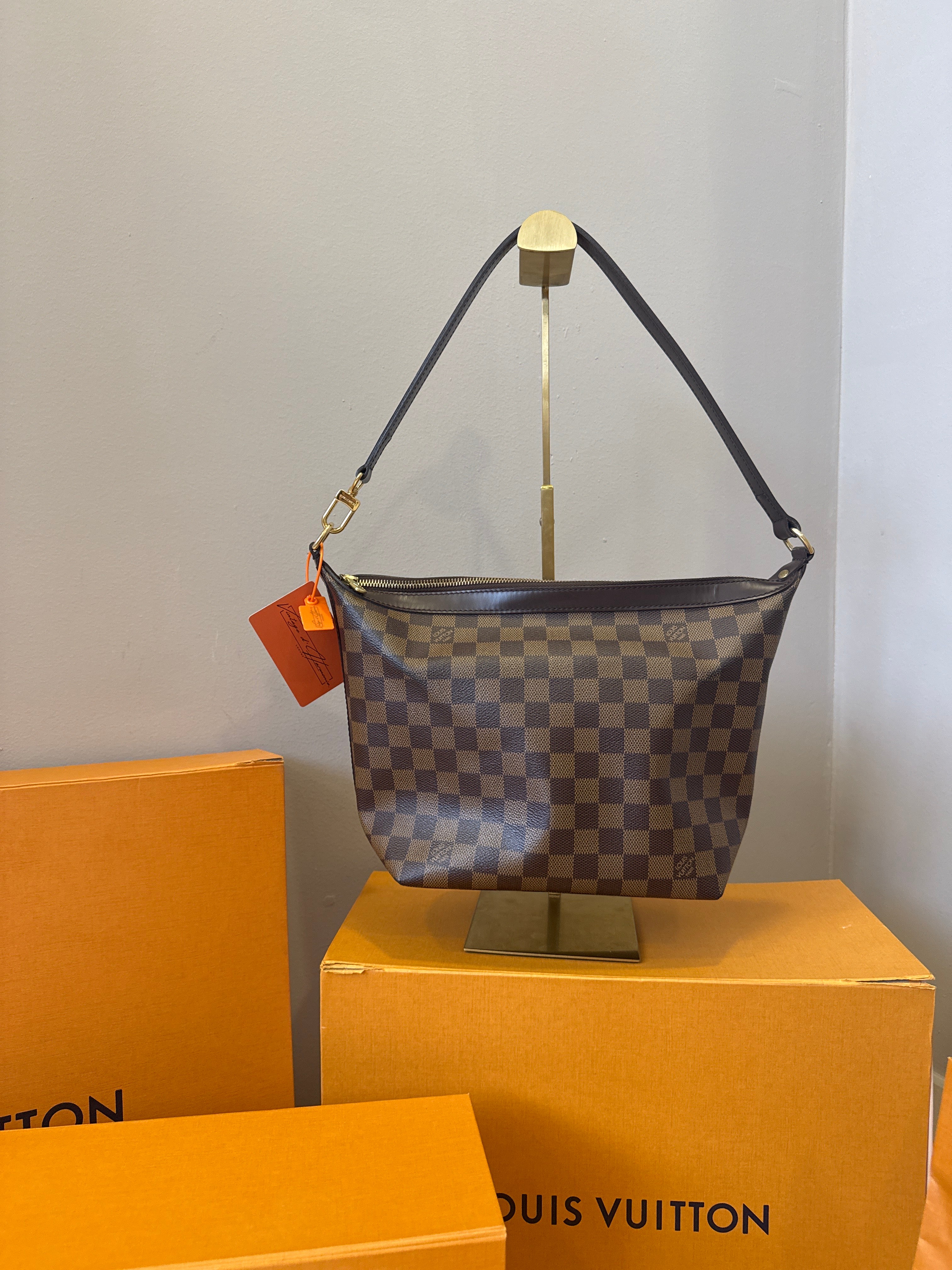 Louis Vuitton Illovo MM Damier