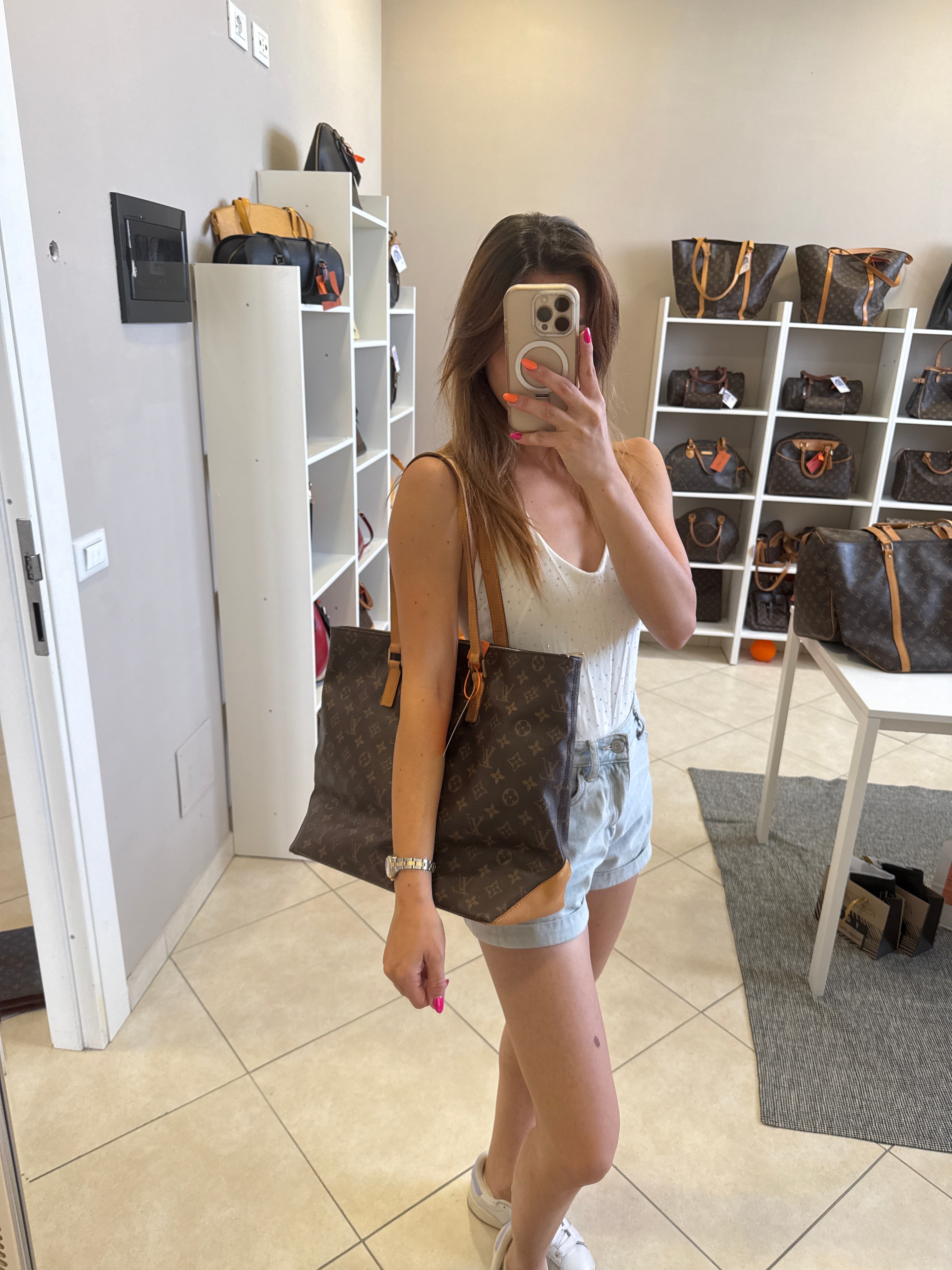 Louis Vuitton Cabas Mezzo