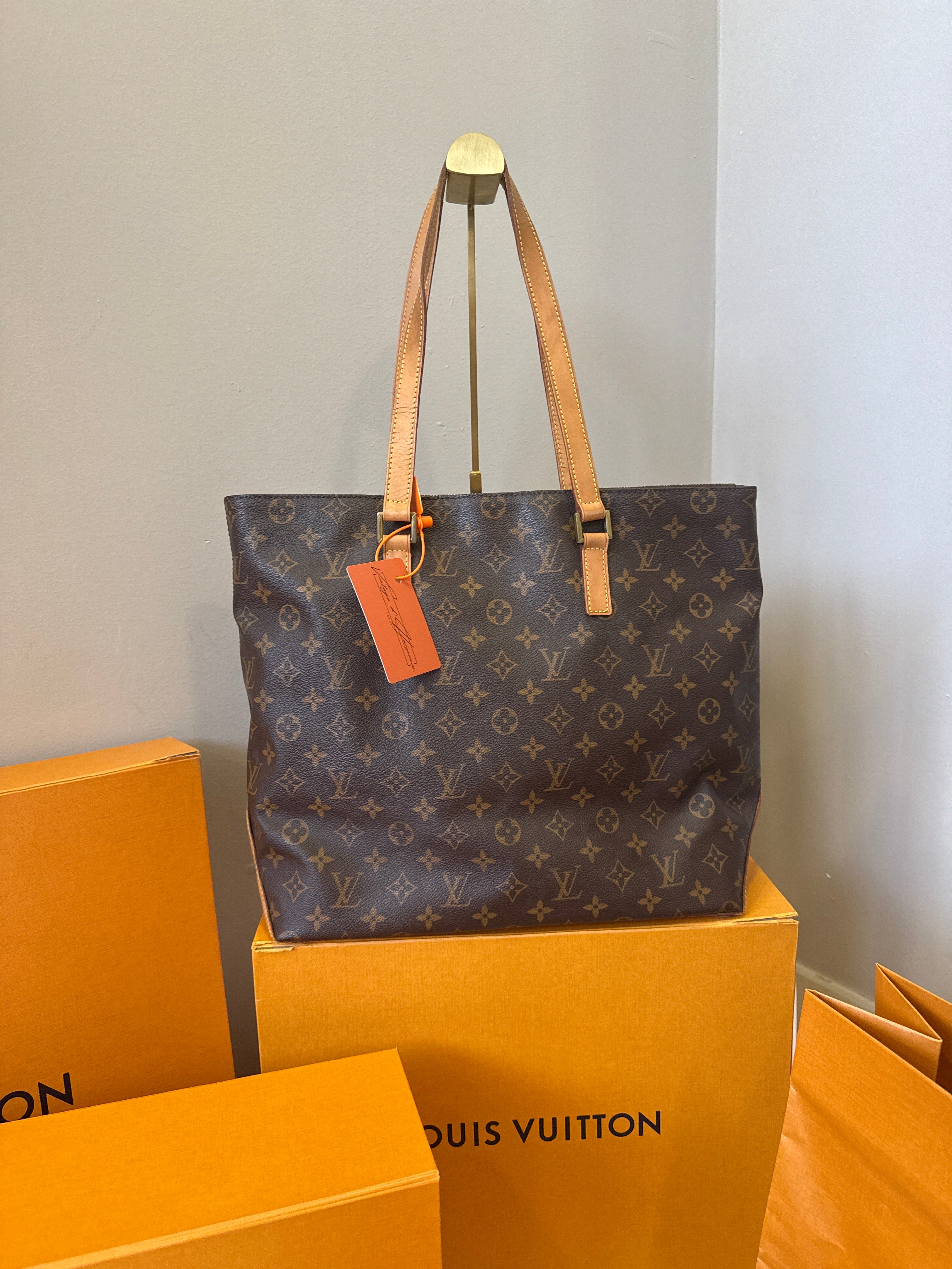 Louis Vuitton Cabas Mezzo