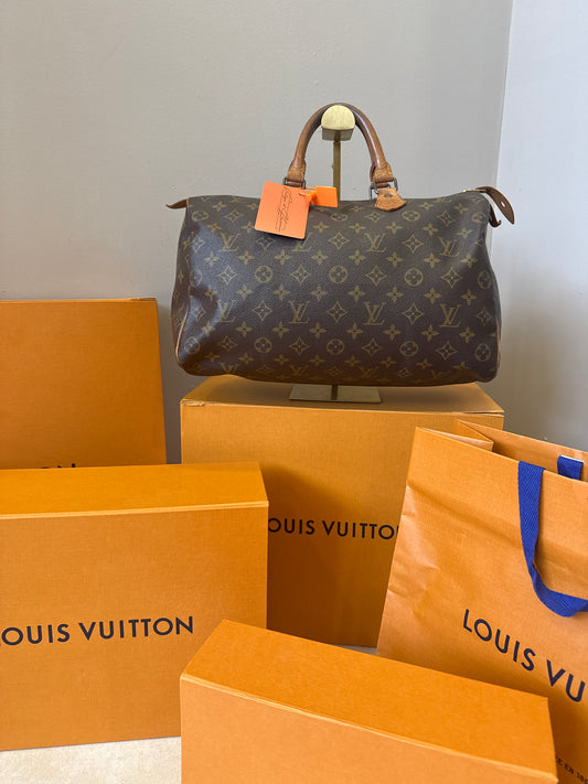 Louis Vuitton Speedy 35