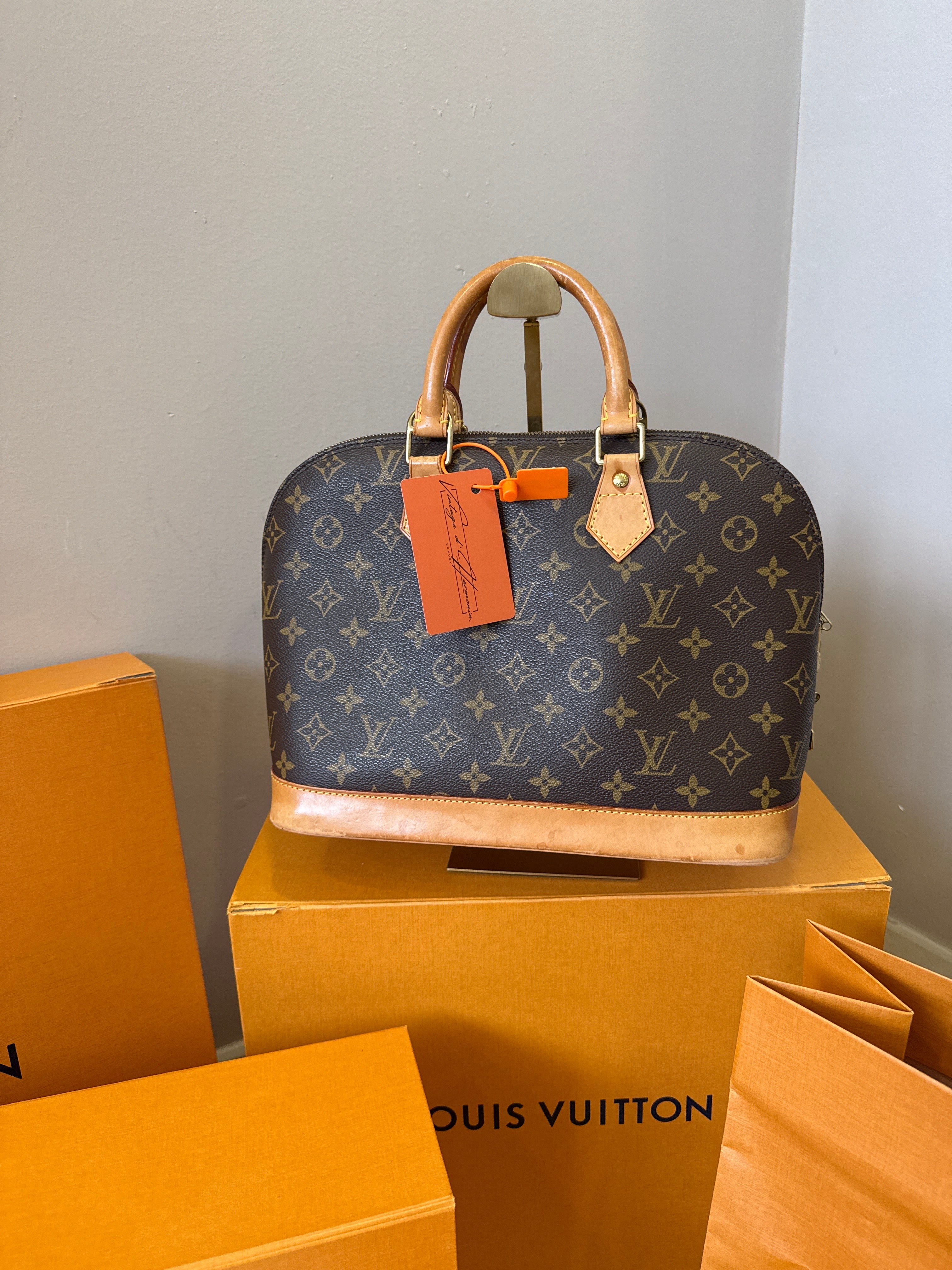 Louis Vuitton Alma