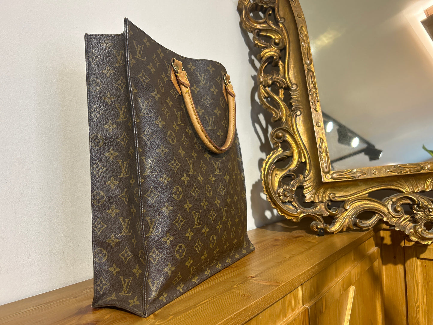 Louis Vuitton Sac Plat