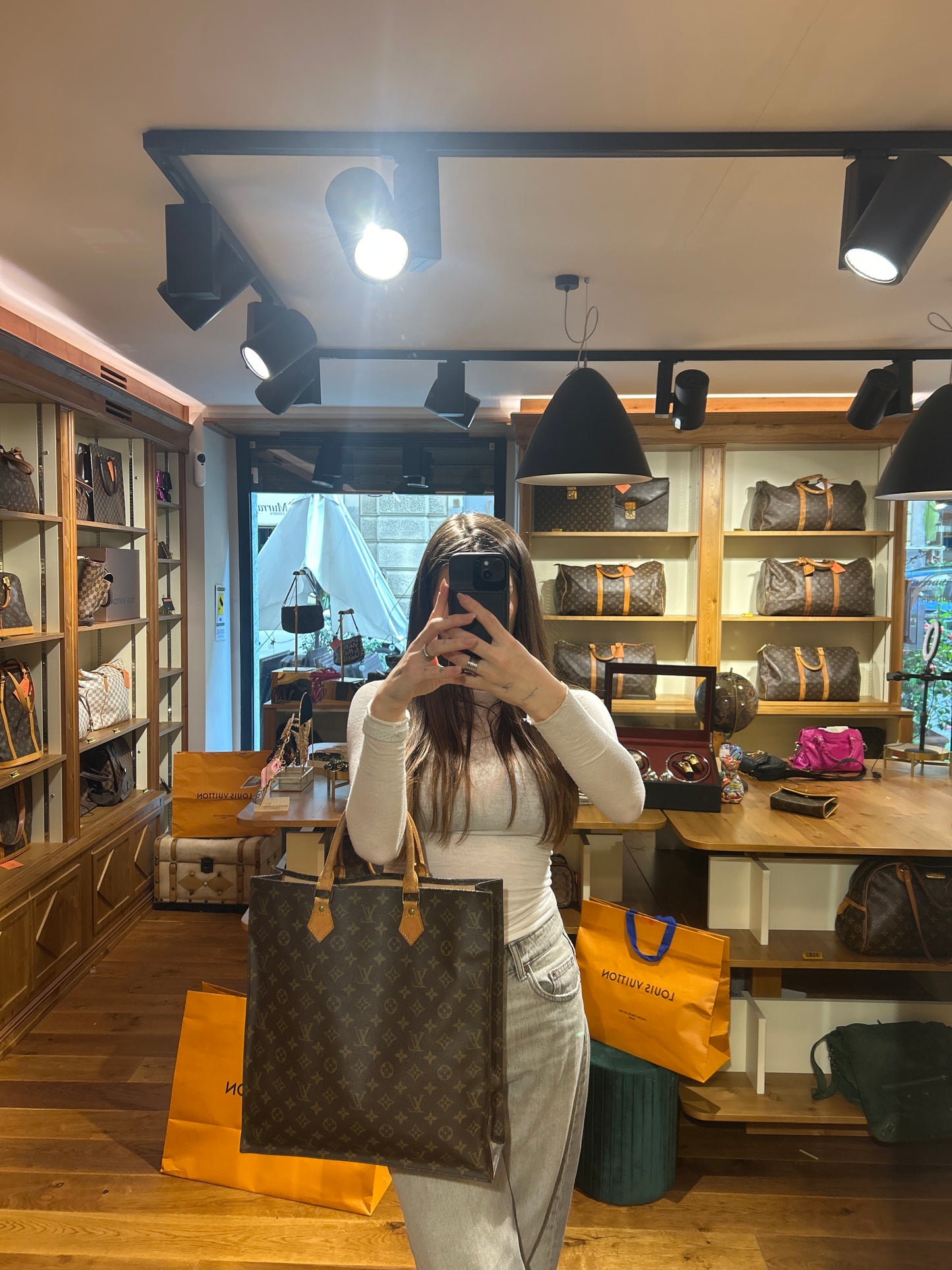 Louis Vuitton Sac Plat