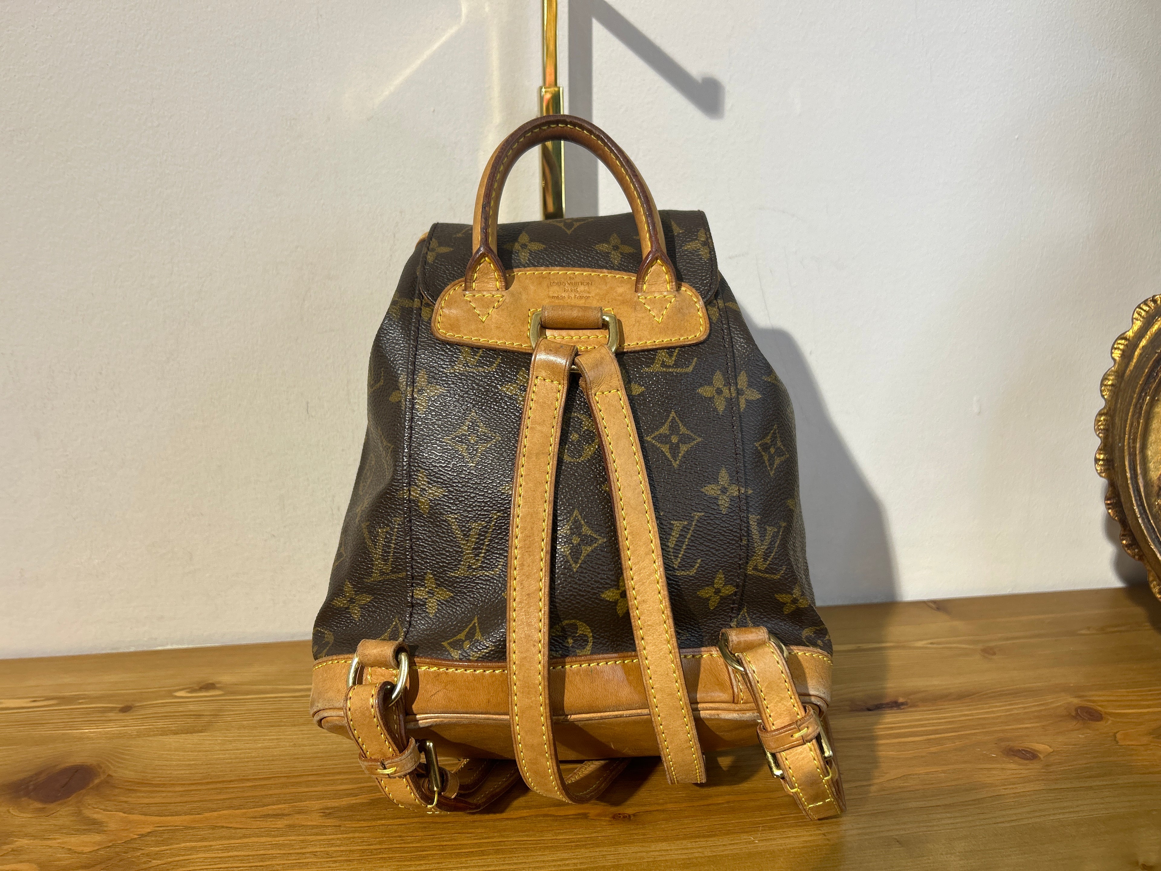 Louis Vuitton Montsouris PM