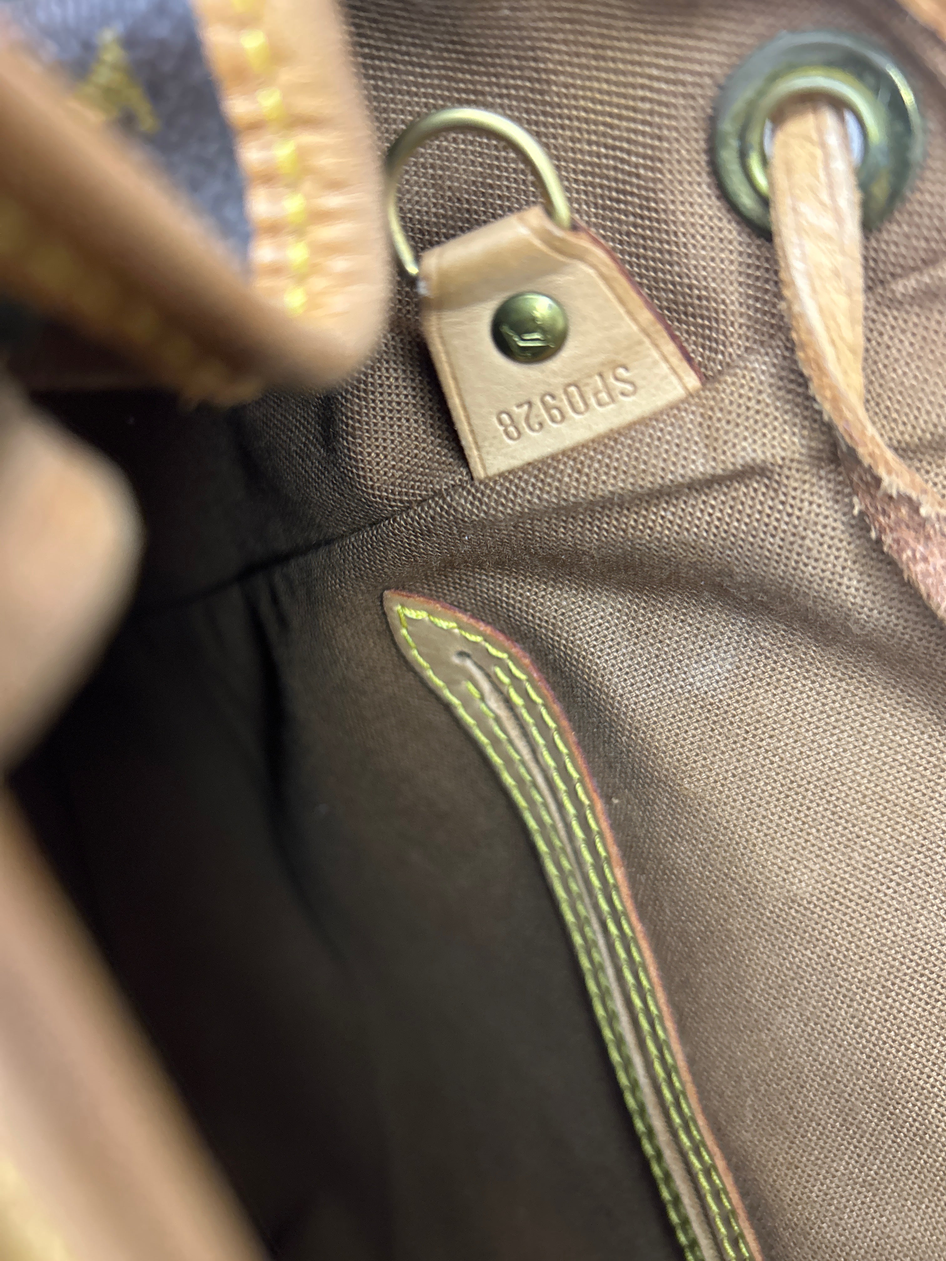 Louis Vuitton Montsouris MM