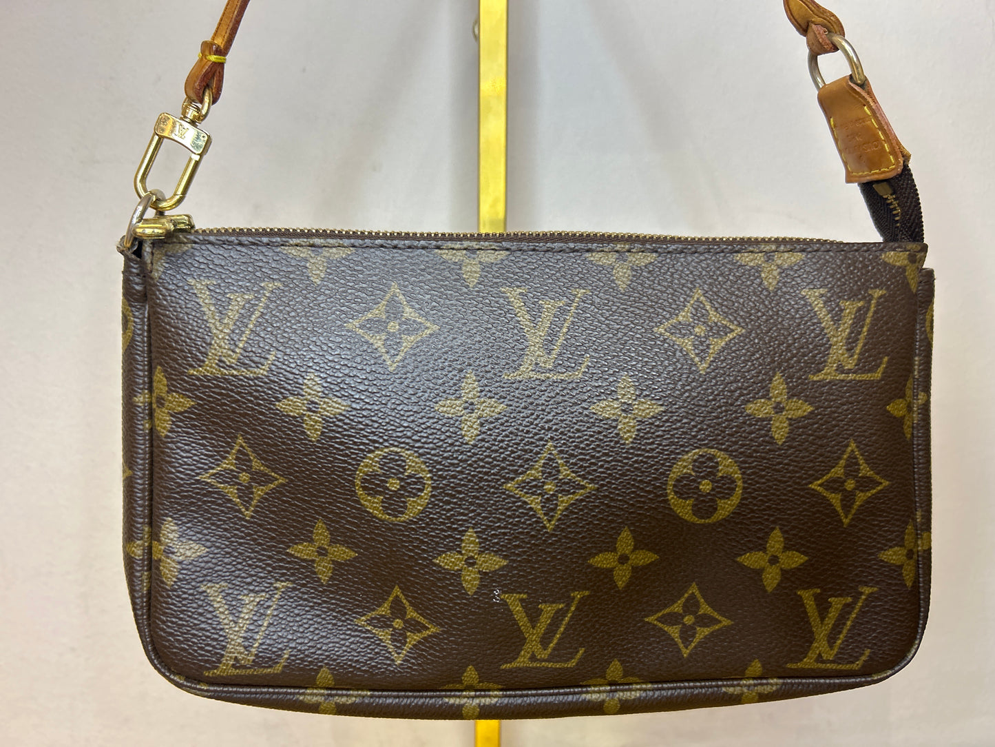 Louis Vuitton Pochette Monogram