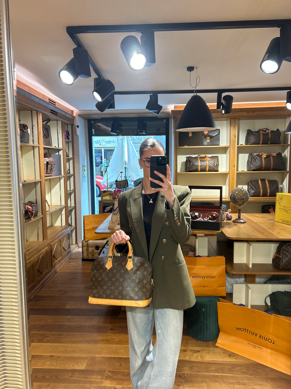 Borsa Louis Vuitton Alma Monogram