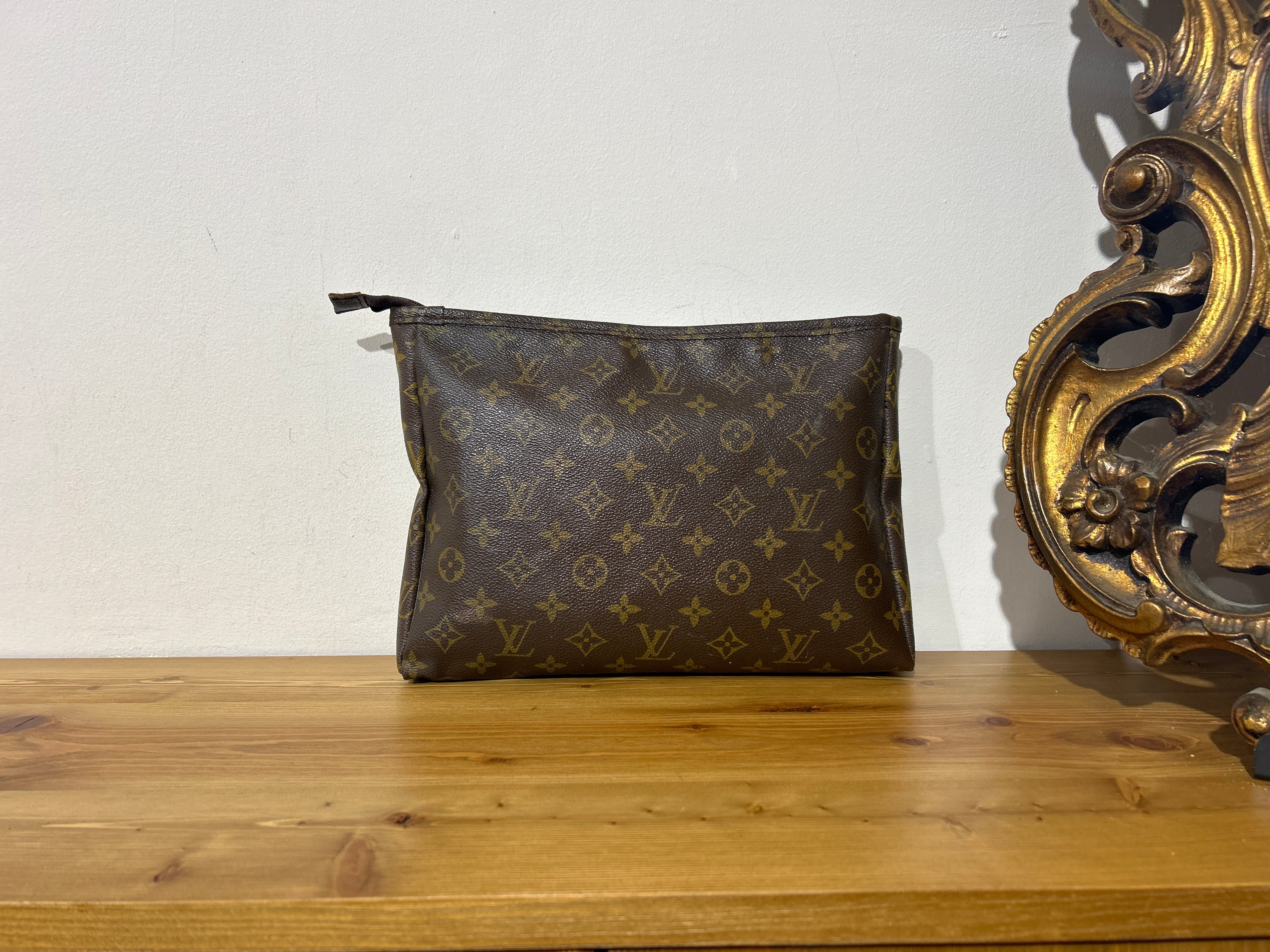 Louis Vuitton Pochette
