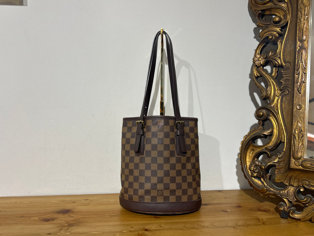 Louis Vuitton Marais