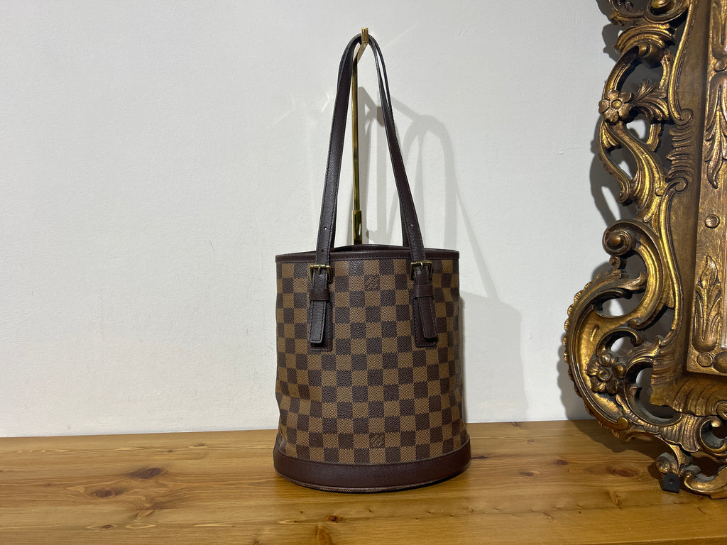 Louis Vuitton Marais