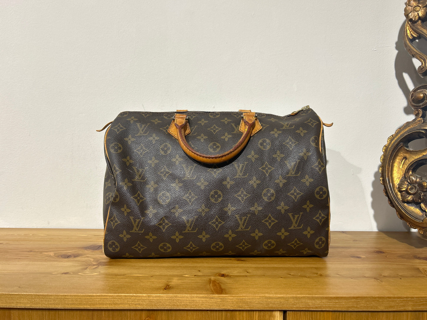 Louis Vuitton Speedy 35