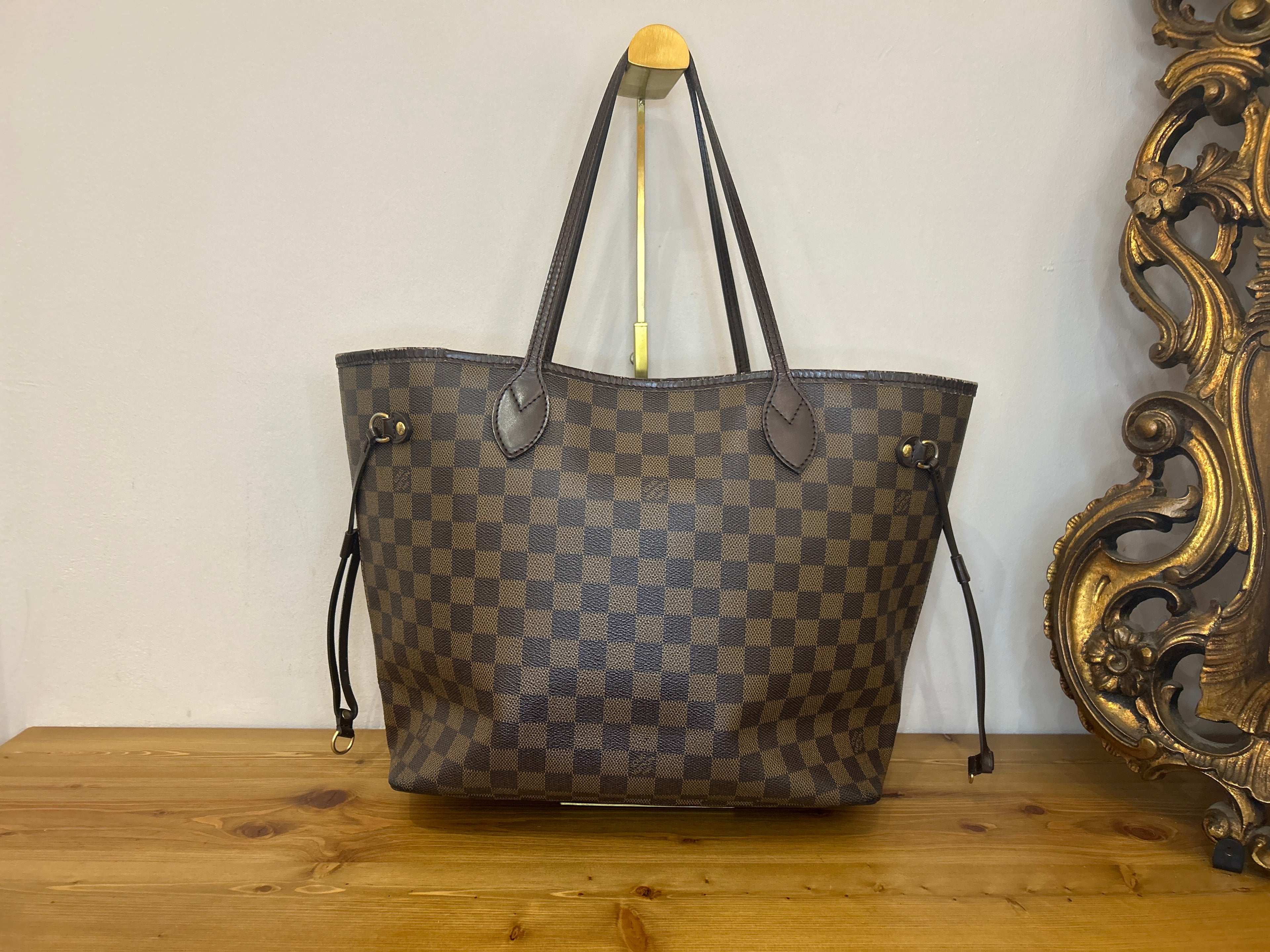 Louis Vuitton Neverfull Damier MM