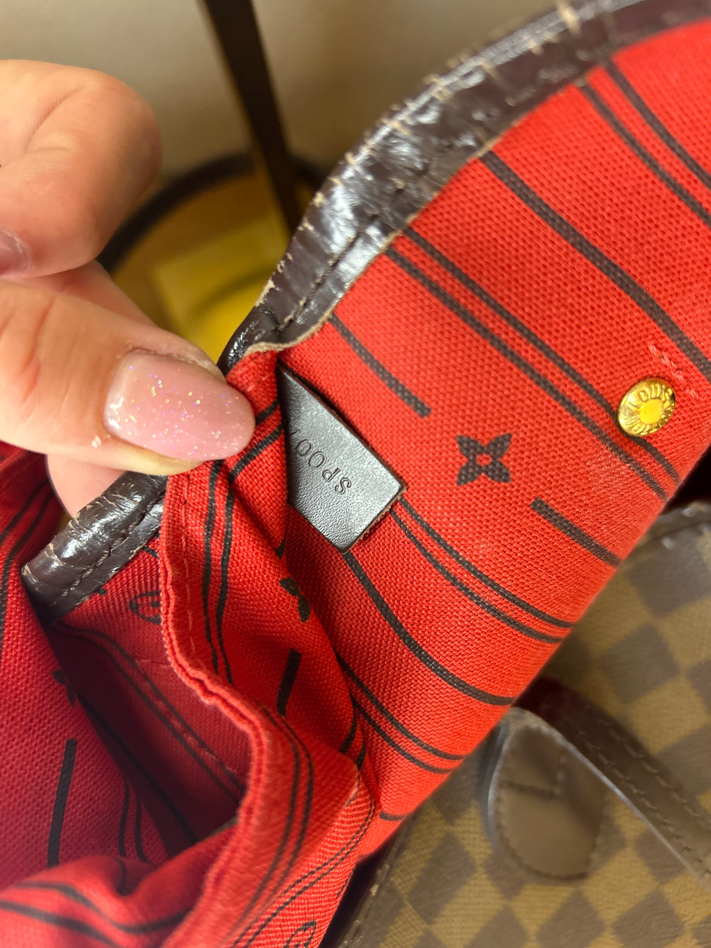 Louis Vuitton Neverfull Damier MM