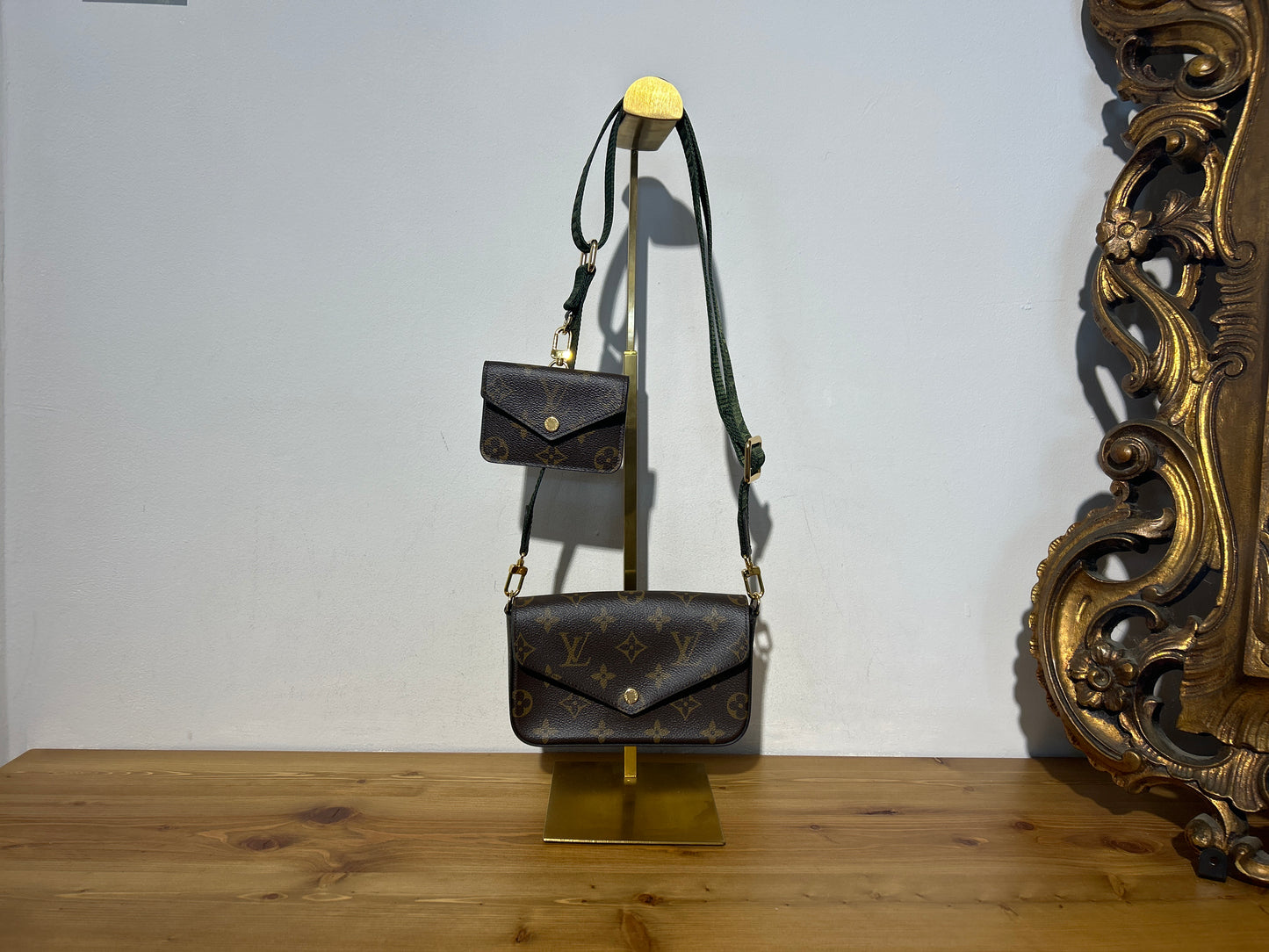 Louis Vuitton Pochette Crossbody